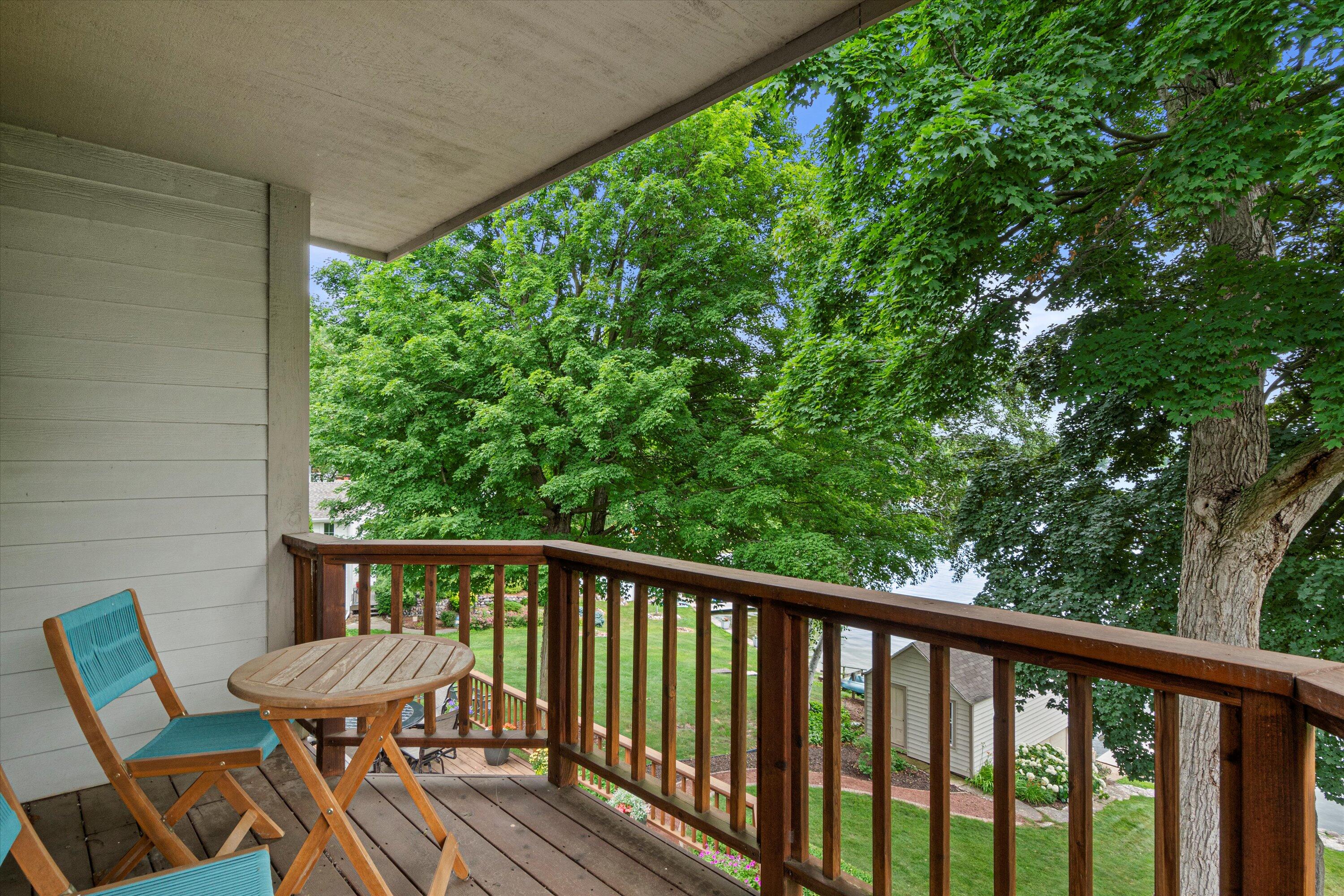 Wisconsin Lake Home for sale (MLS#: 1926653) at W354N5000  Road T -, in Oconomowoc, Wisconsin. (35 of 81)