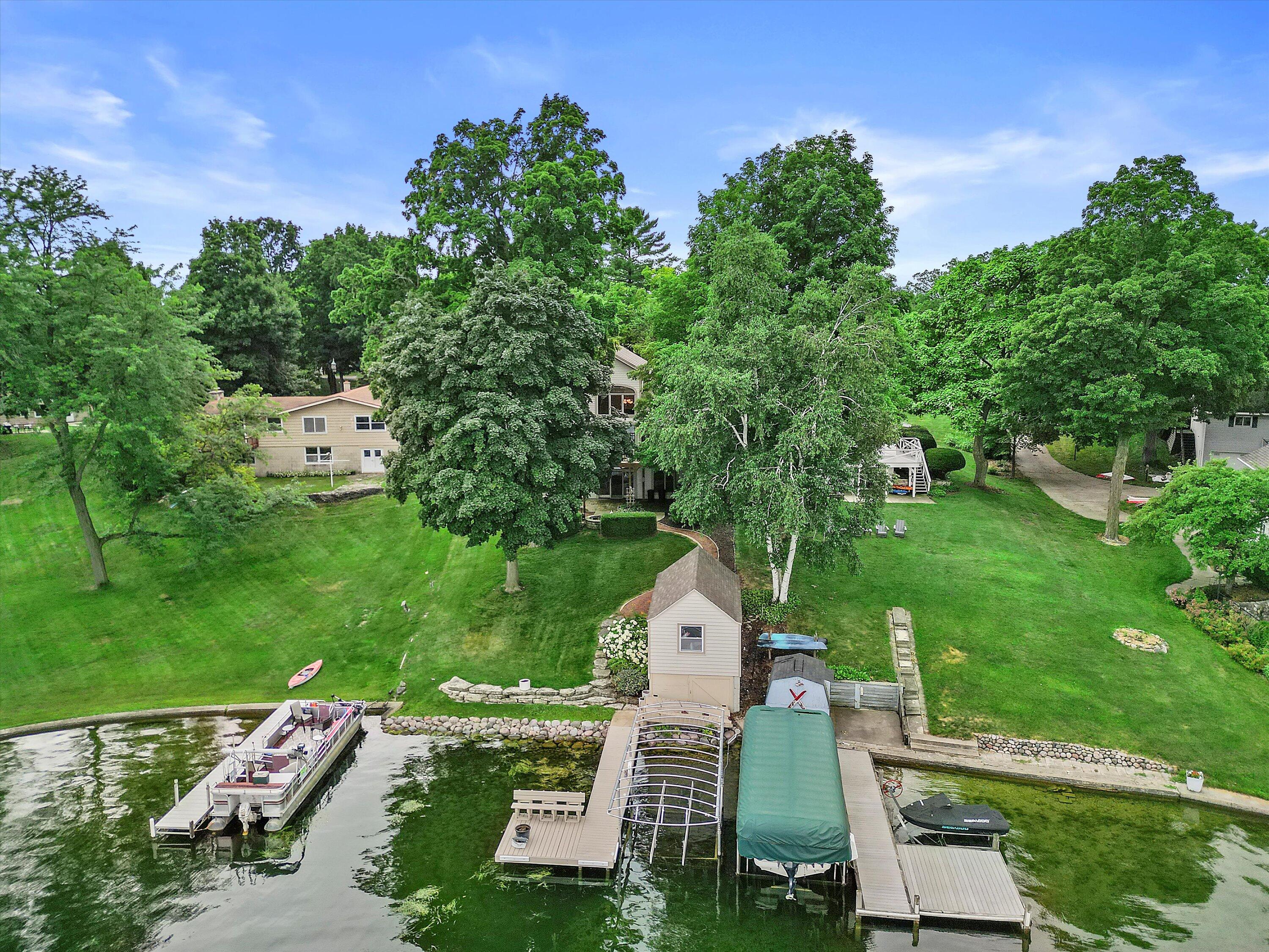 Wisconsin Lake Home for sale (MLS#: 1926653) at W354N5000  Road T -, in Oconomowoc, Wisconsin. (6 of 81)
