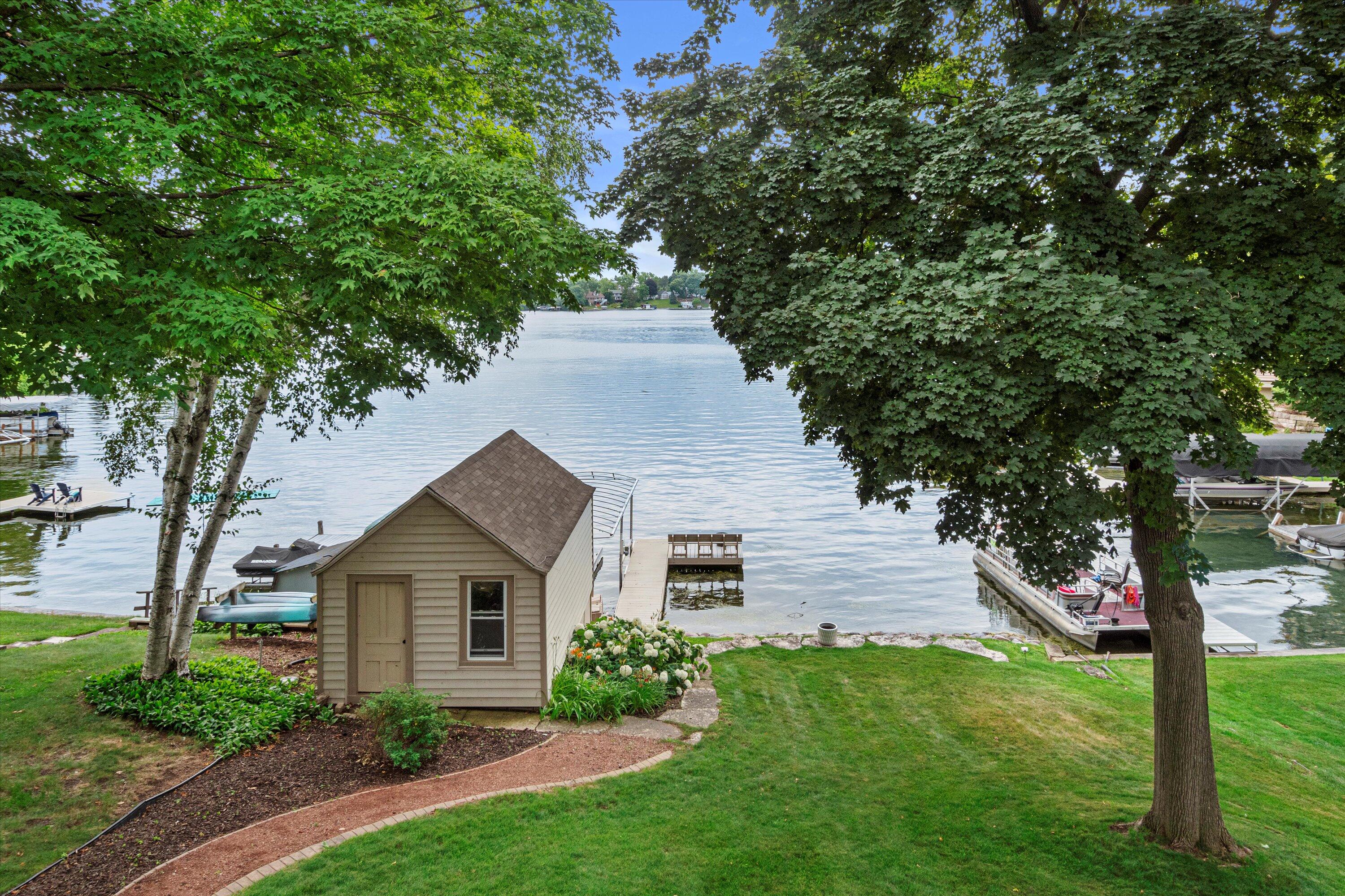 Wisconsin Lake Home for sale (MLS#: 1926653) at W354N5000  Road T -, in Oconomowoc, Wisconsin. (7 of 81)