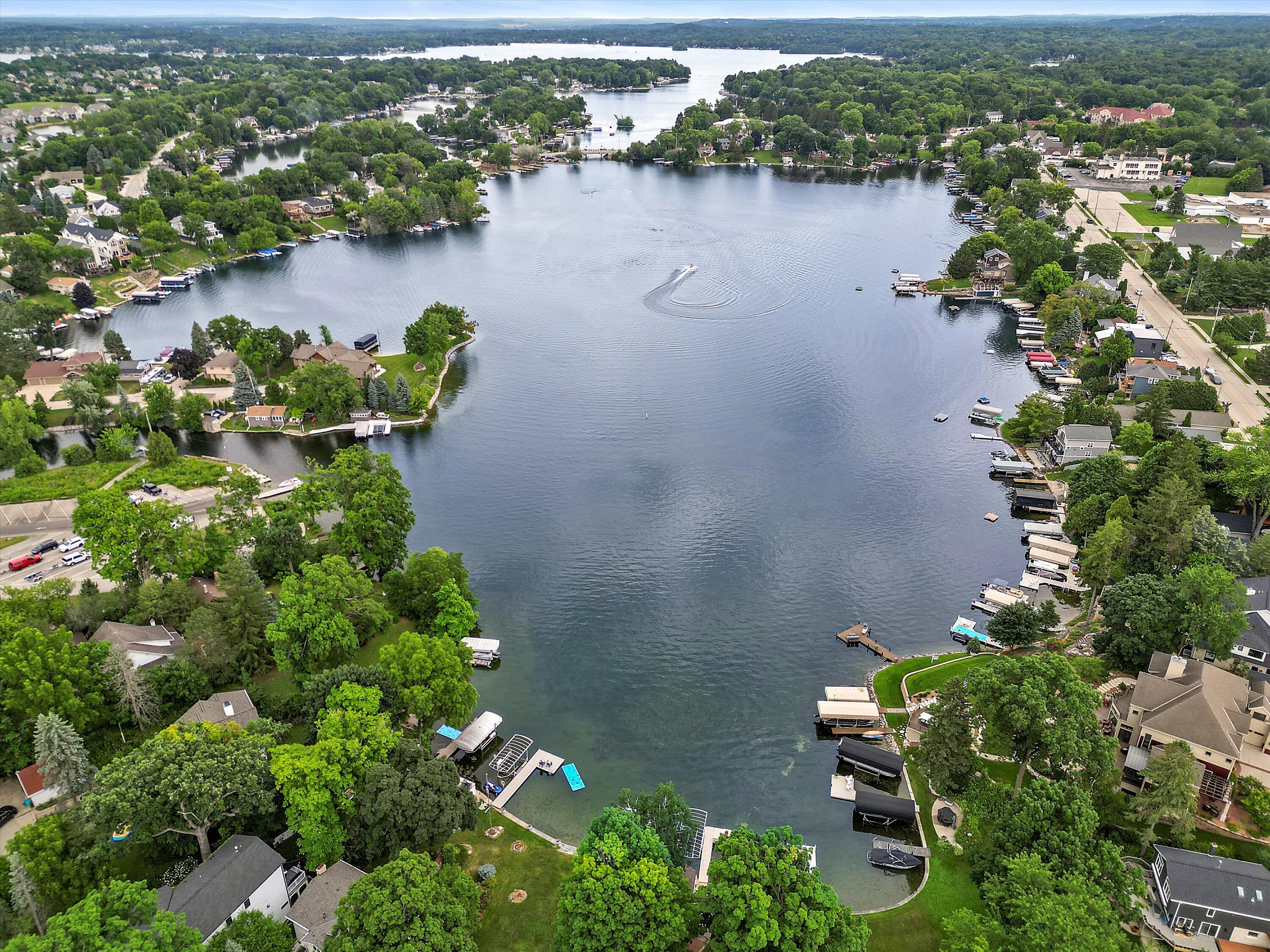 Wisconsin Lake Home for sale (MLS#: 1926653) at W354N5000  Road T -, in Oconomowoc, Wisconsin. (64 of 81)