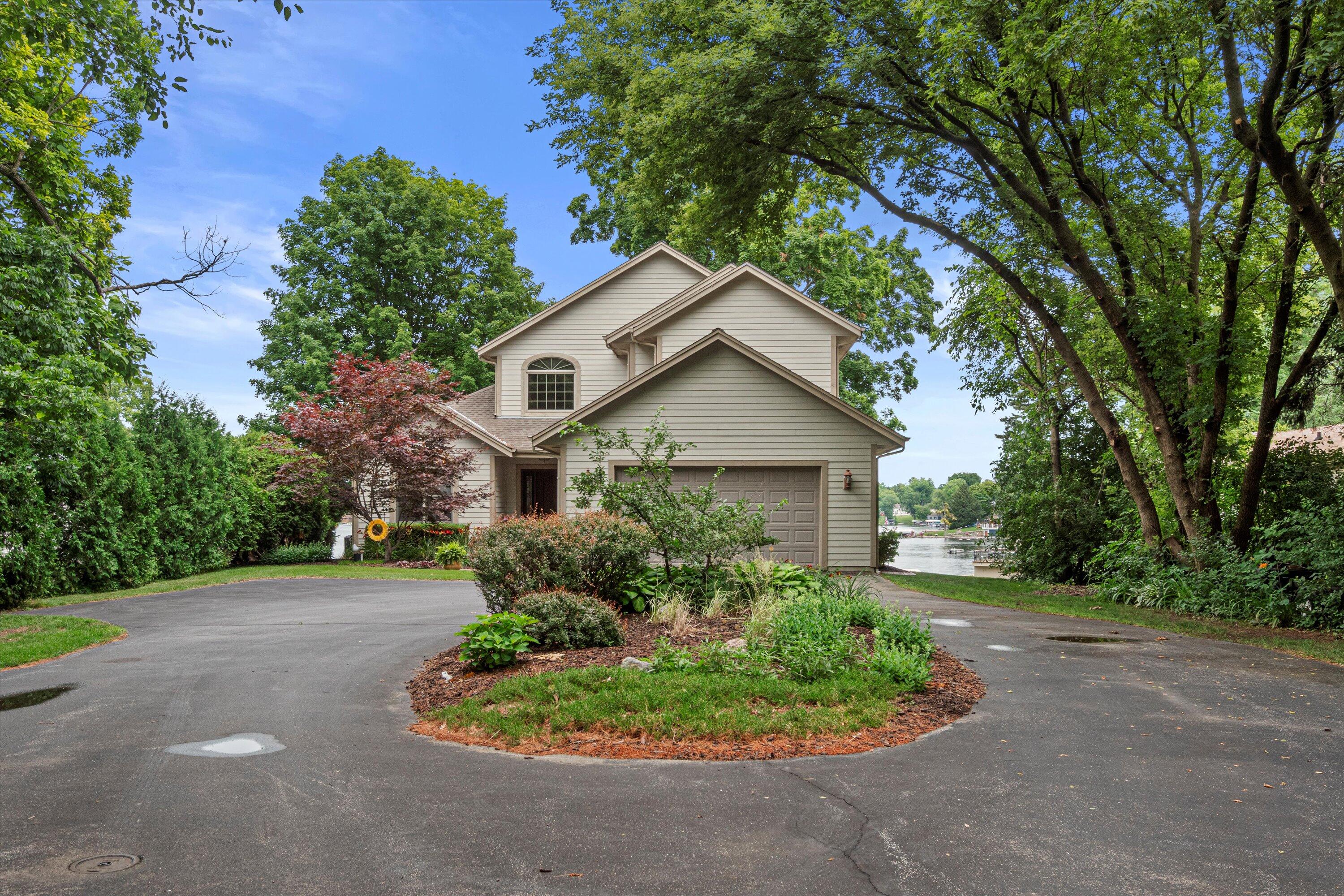 Wisconsin Lake Home for sale (MLS#: 1926653) at W354N5000  Road T -, in Oconomowoc, Wisconsin. (72 of 81)