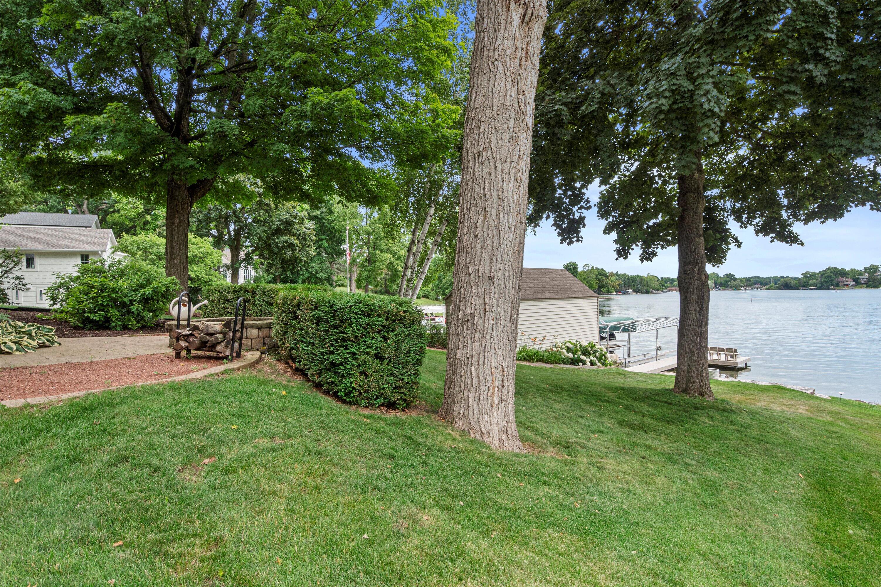 Wisconsin Lake Home for sale (MLS#: 1926653) at W354N5000  Road T -, in Oconomowoc, Wisconsin. (74 of 81)