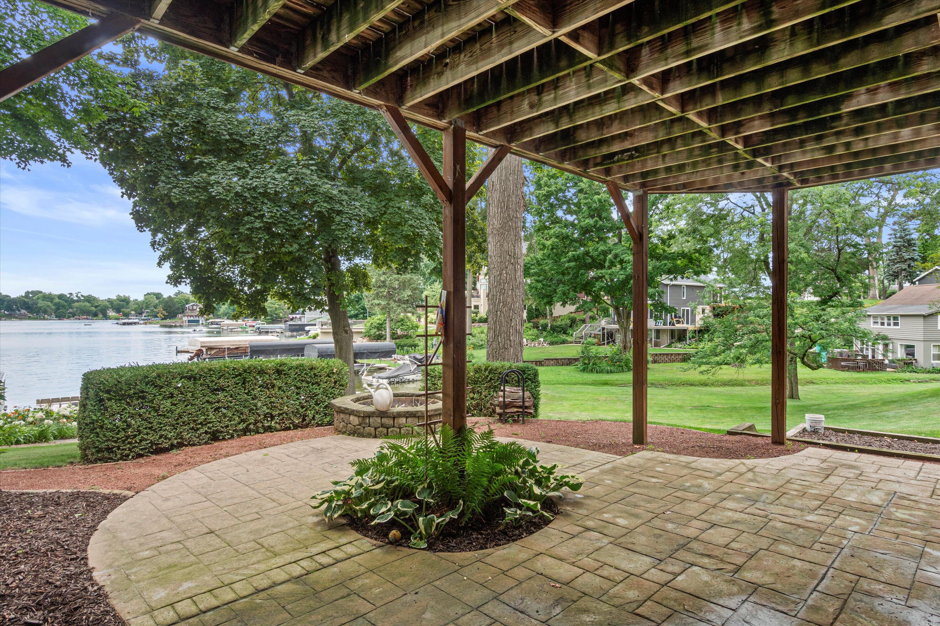 Wisconsin Lake Home for sale (MLS#: 1926653) at W354N5000  Road T -, in Oconomowoc, Wisconsin. (76 of 81)