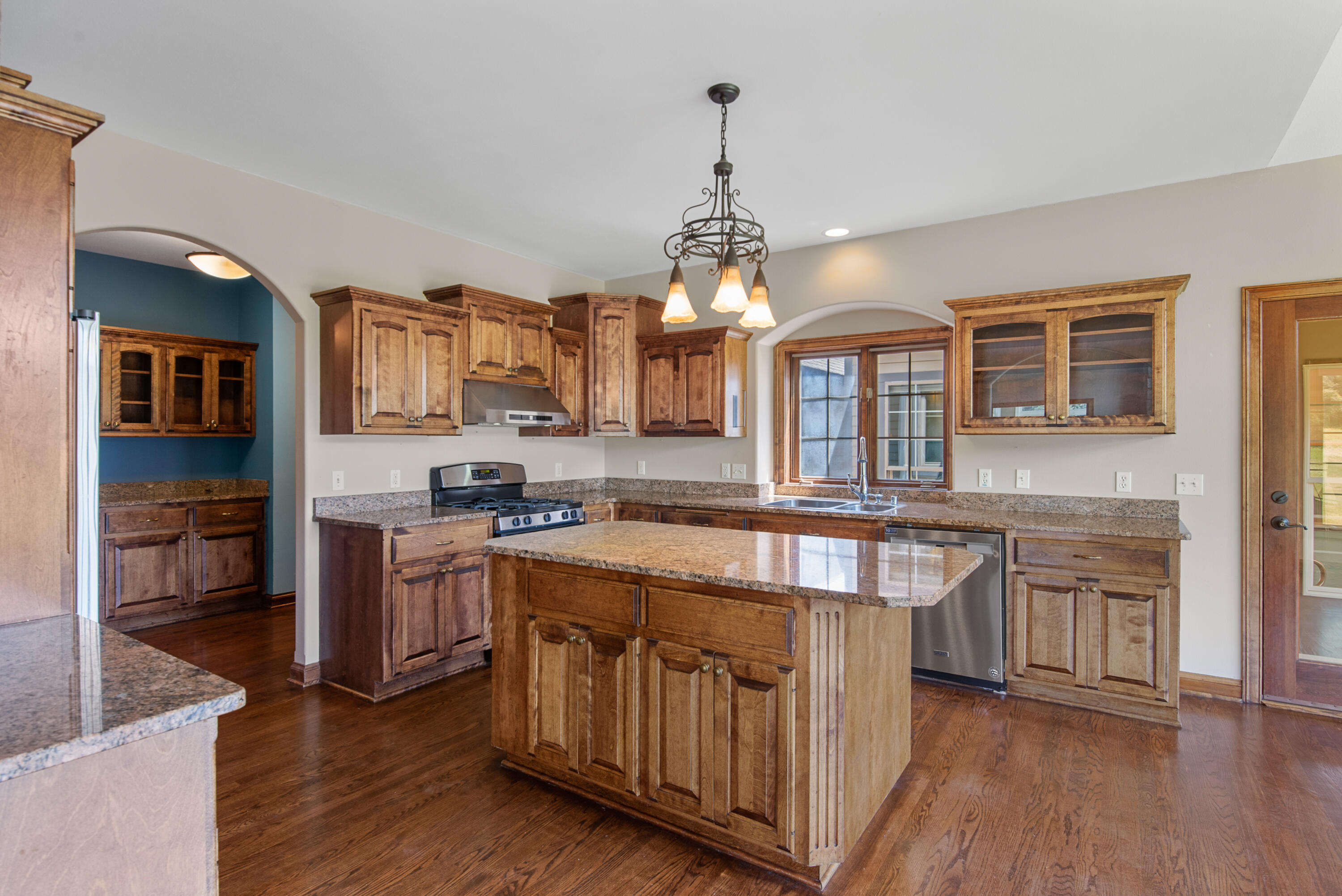 Wisconsin Lake Home for sale (MLS#: 1926665) at 3976  Woodridge Ct, in Richfield, Wisconsin. (12 of 70)