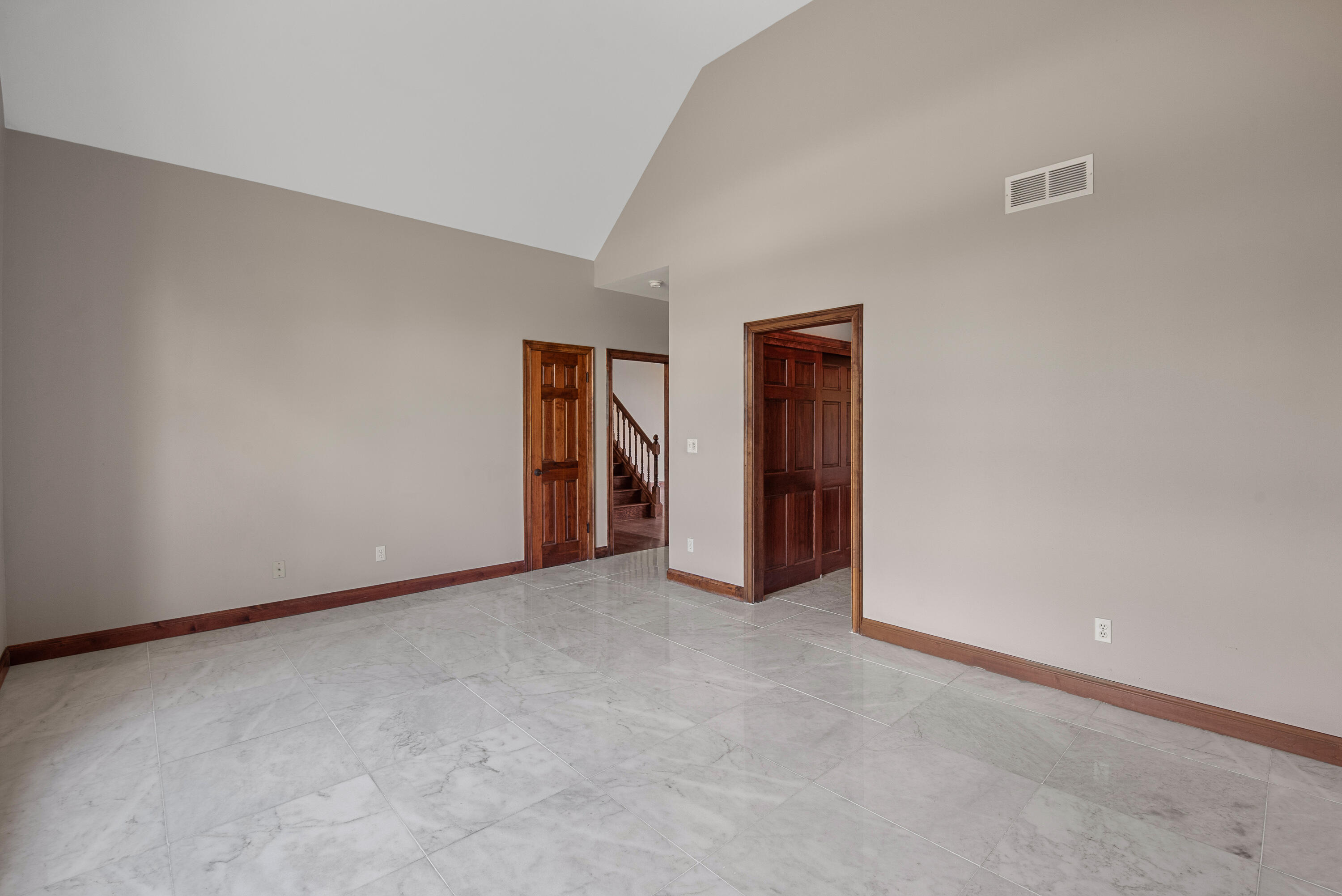 Wisconsin Lake Home for sale (MLS#: 1926665) at 3976  Woodridge Ct, in Richfield, Wisconsin. (23 of 70)