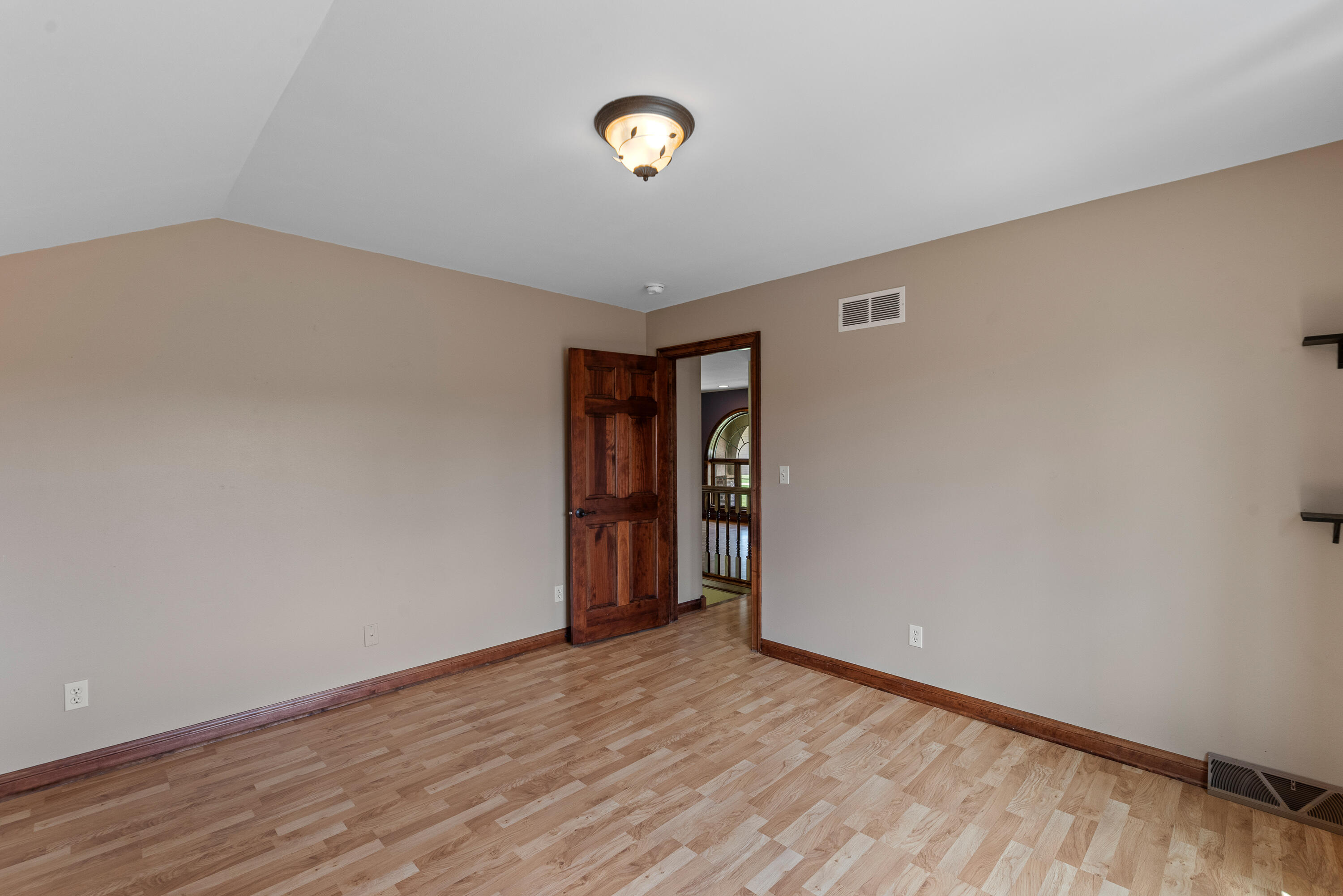 Wisconsin Lake Home for sale (MLS#: 1926665) at 3976  Woodridge Ct, in Richfield, Wisconsin. (38 of 70)