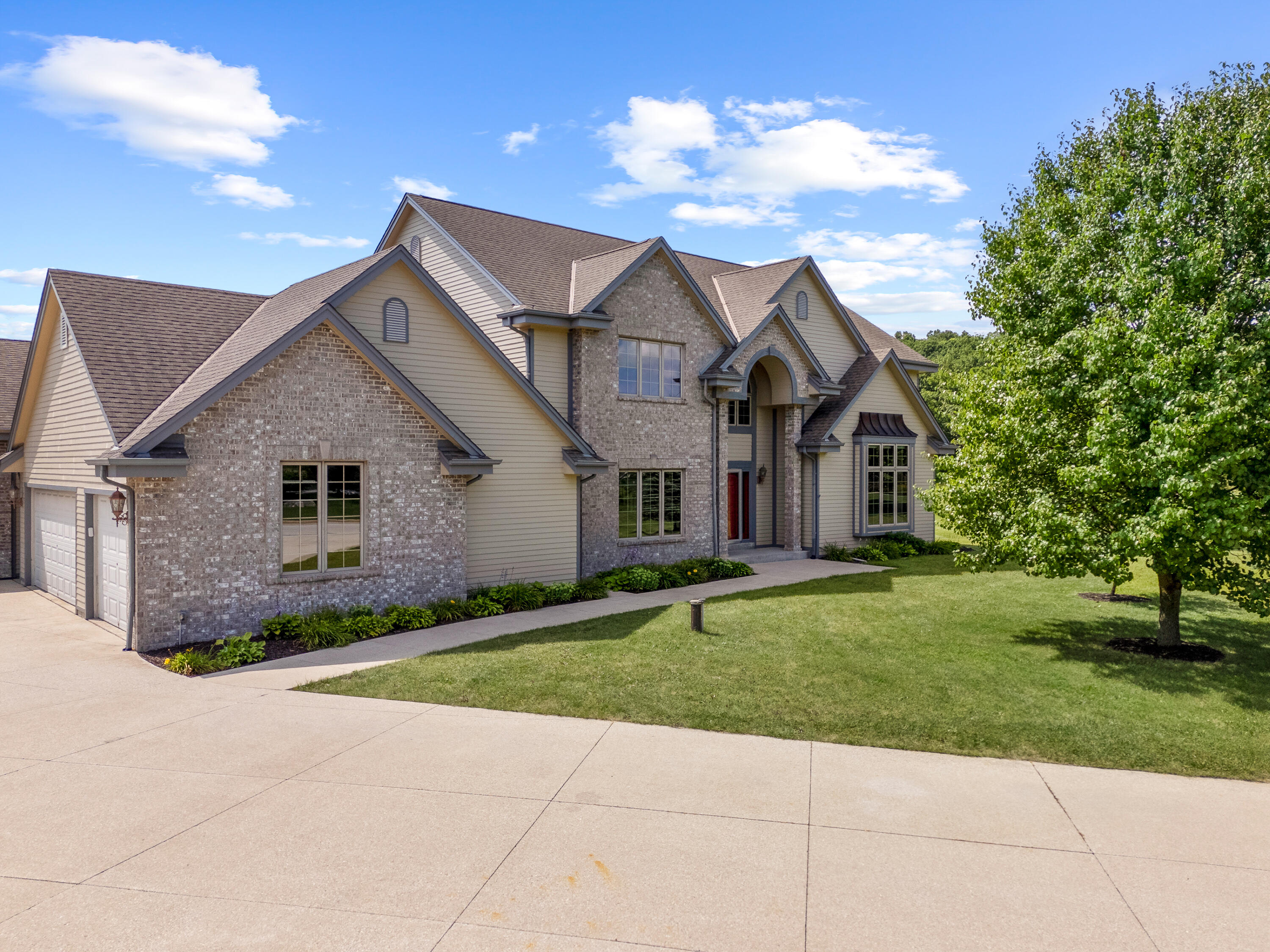Wisconsin Lake Home for sale (MLS#: 1926665) at 3976  Woodridge Ct, in Richfield, Wisconsin. (66 of 70)