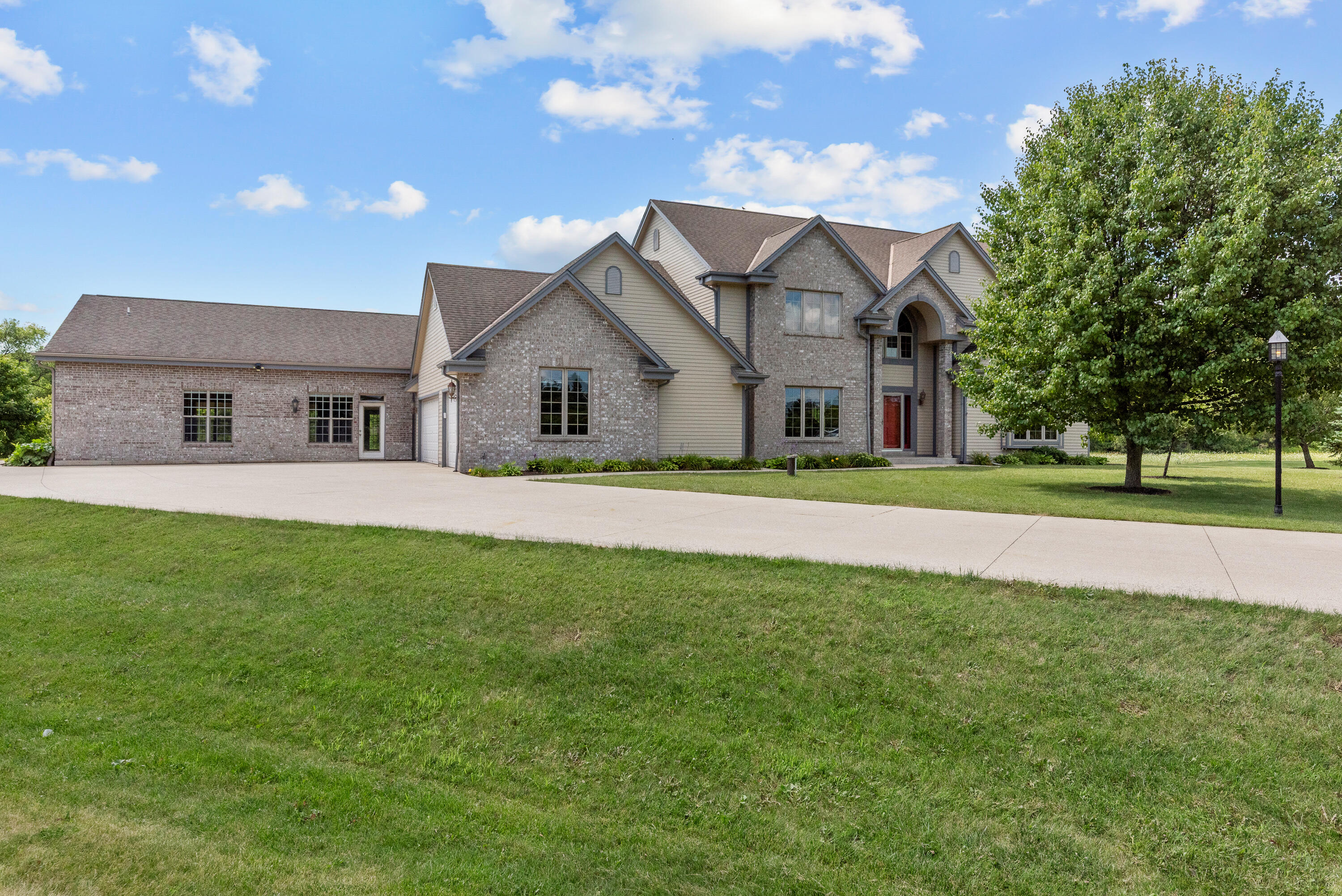 Wisconsin Lake Home for sale (MLS#: 1926665) at 3976  Woodridge Ct, in Richfield, Wisconsin. (70 of 70)