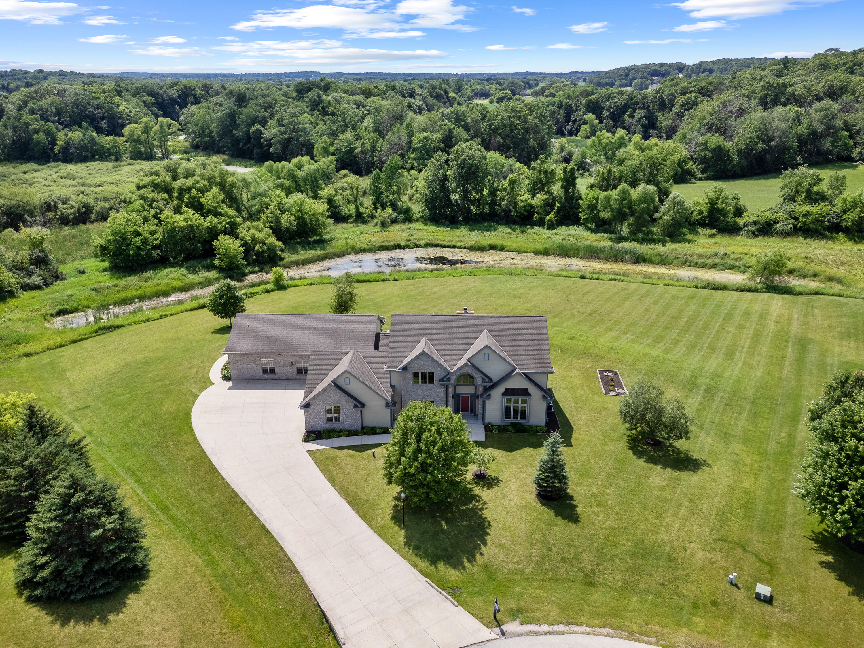 Wisconsin Lake Home for sale (MLS#: 1926665) at 3976  Woodridge Ct, in Richfield, Wisconsin. (8 of 70)