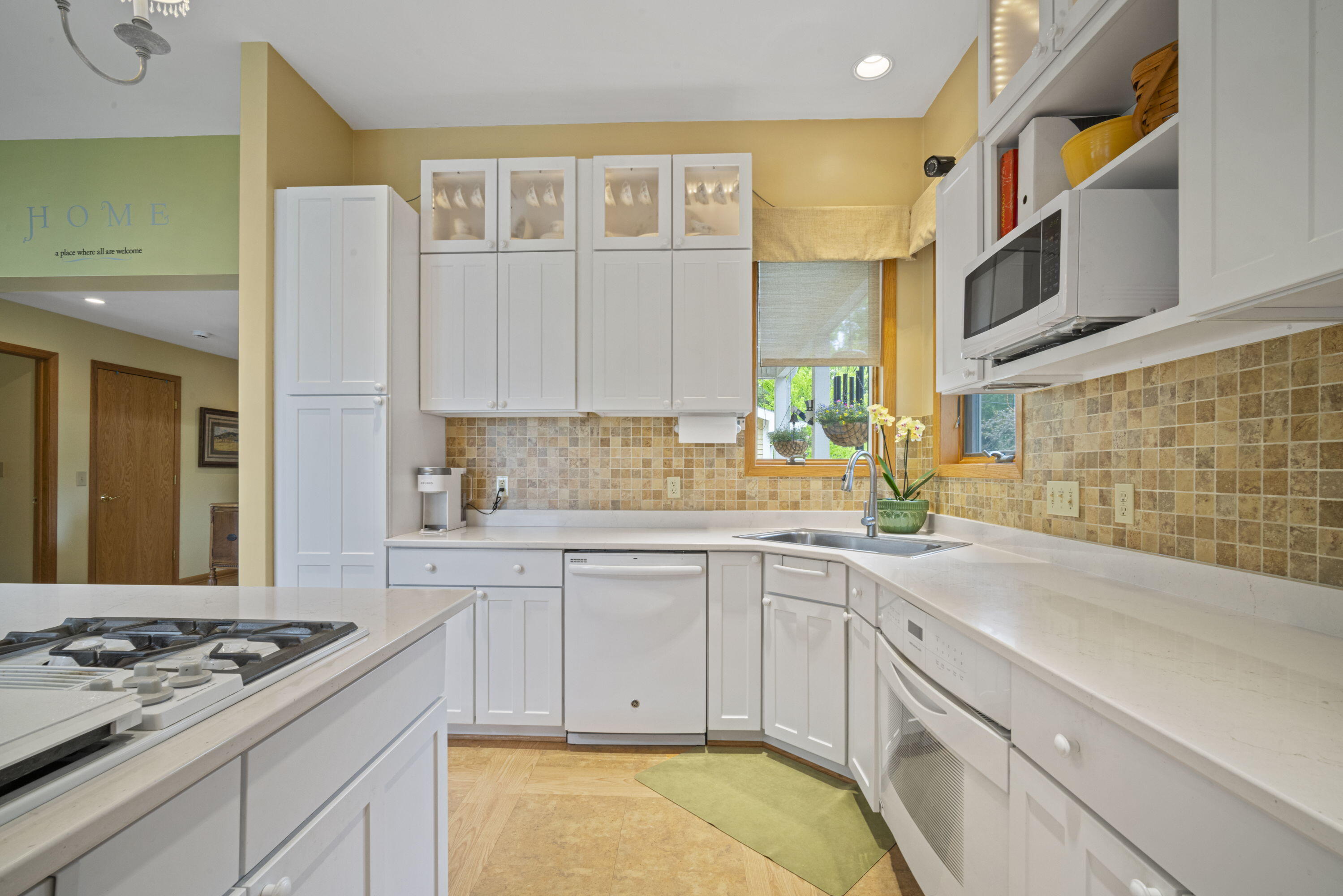 Wisconsin Lake Home for sale (MLS#: 1926682) at 8041 W Lakeshore Dr, in Burlington, Wisconsin. (18 of 40)