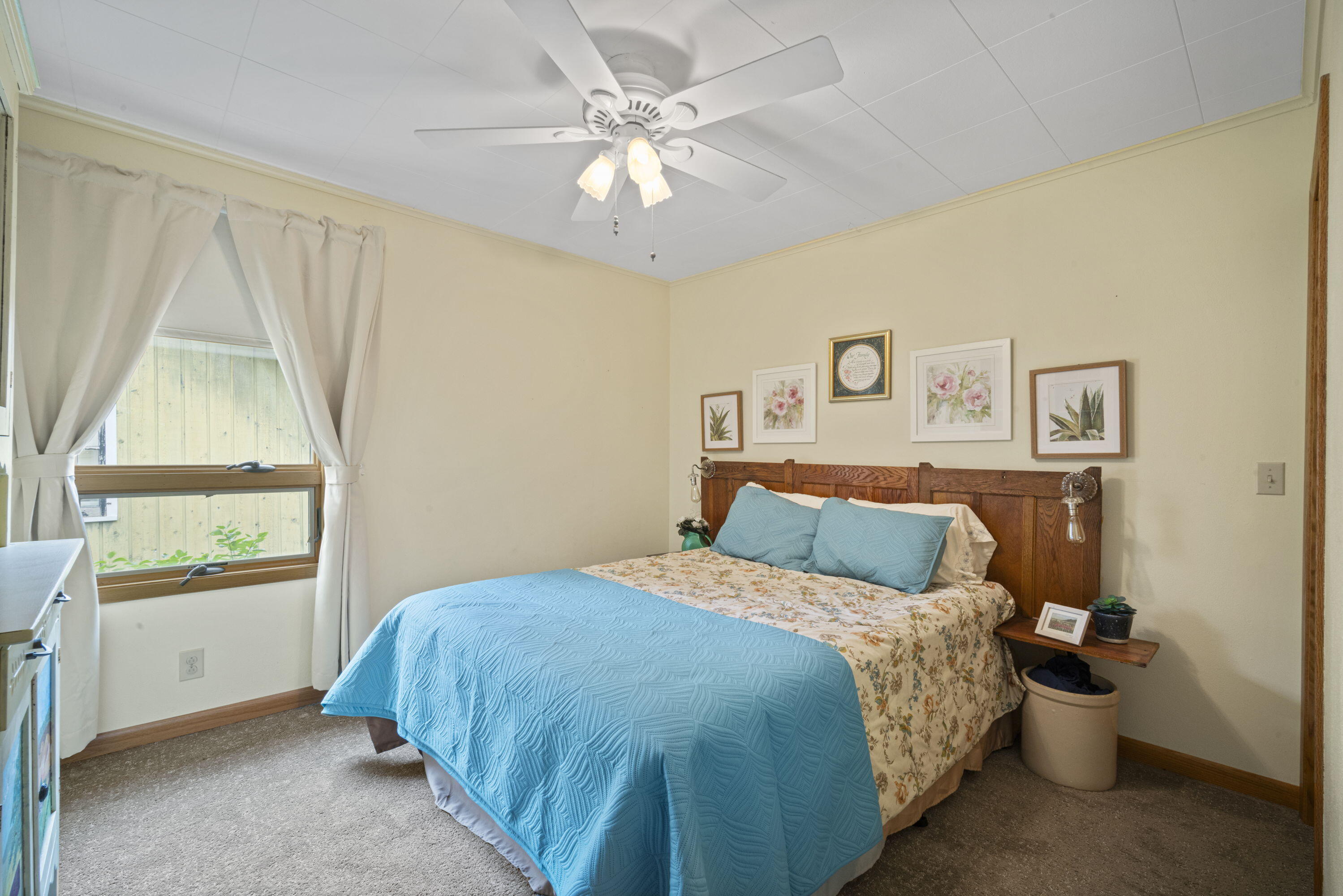 Wisconsin Lake Home for sale (MLS#: 1926682) at 8041 W Lakeshore Dr, in Burlington, Wisconsin. (22 of 40)