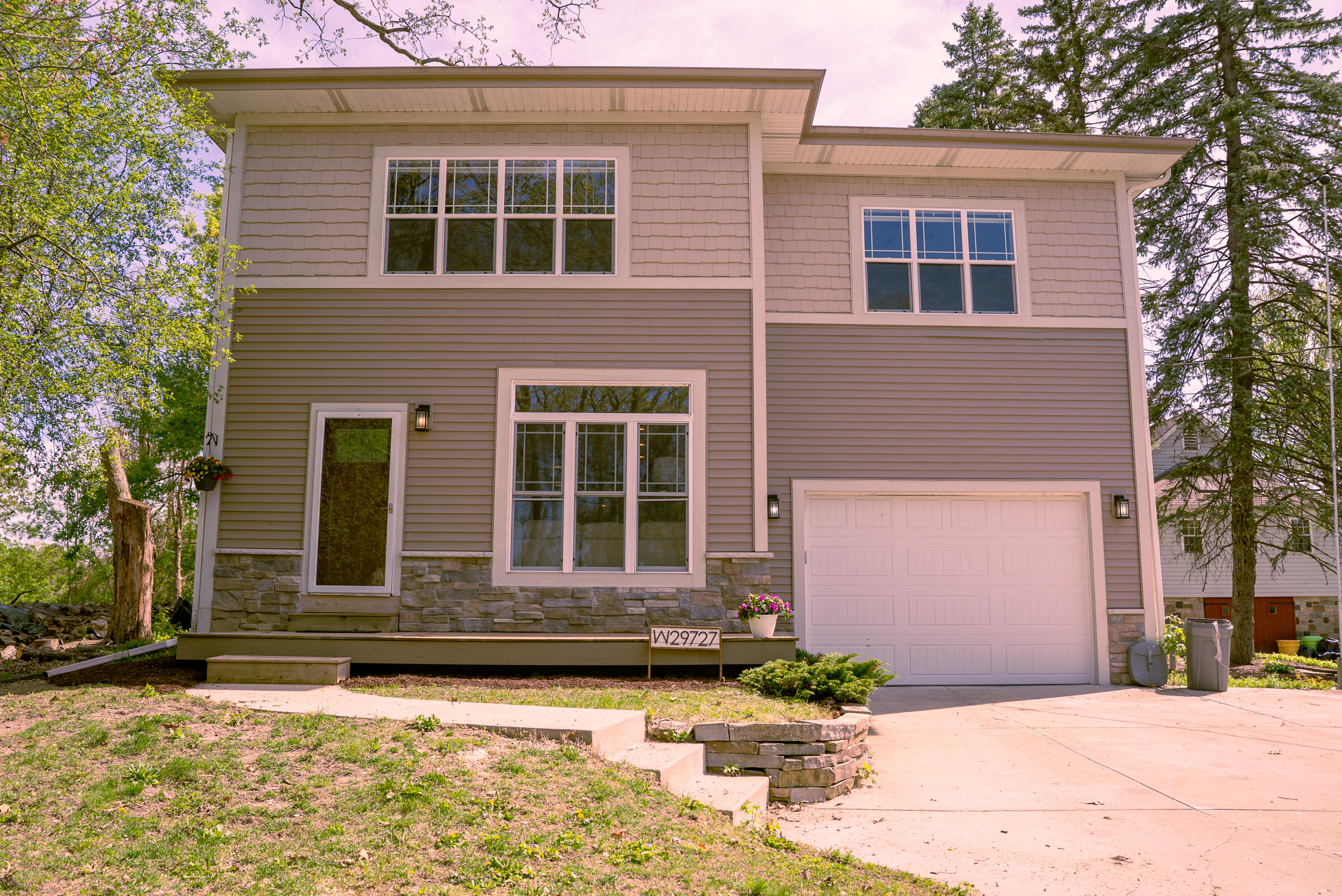 Wisconsin Lake Home for sale (MLS#: 1926825) at N21W29727  Glen Cove Rd, in Delafield, Wisconsin. (3 of 51)