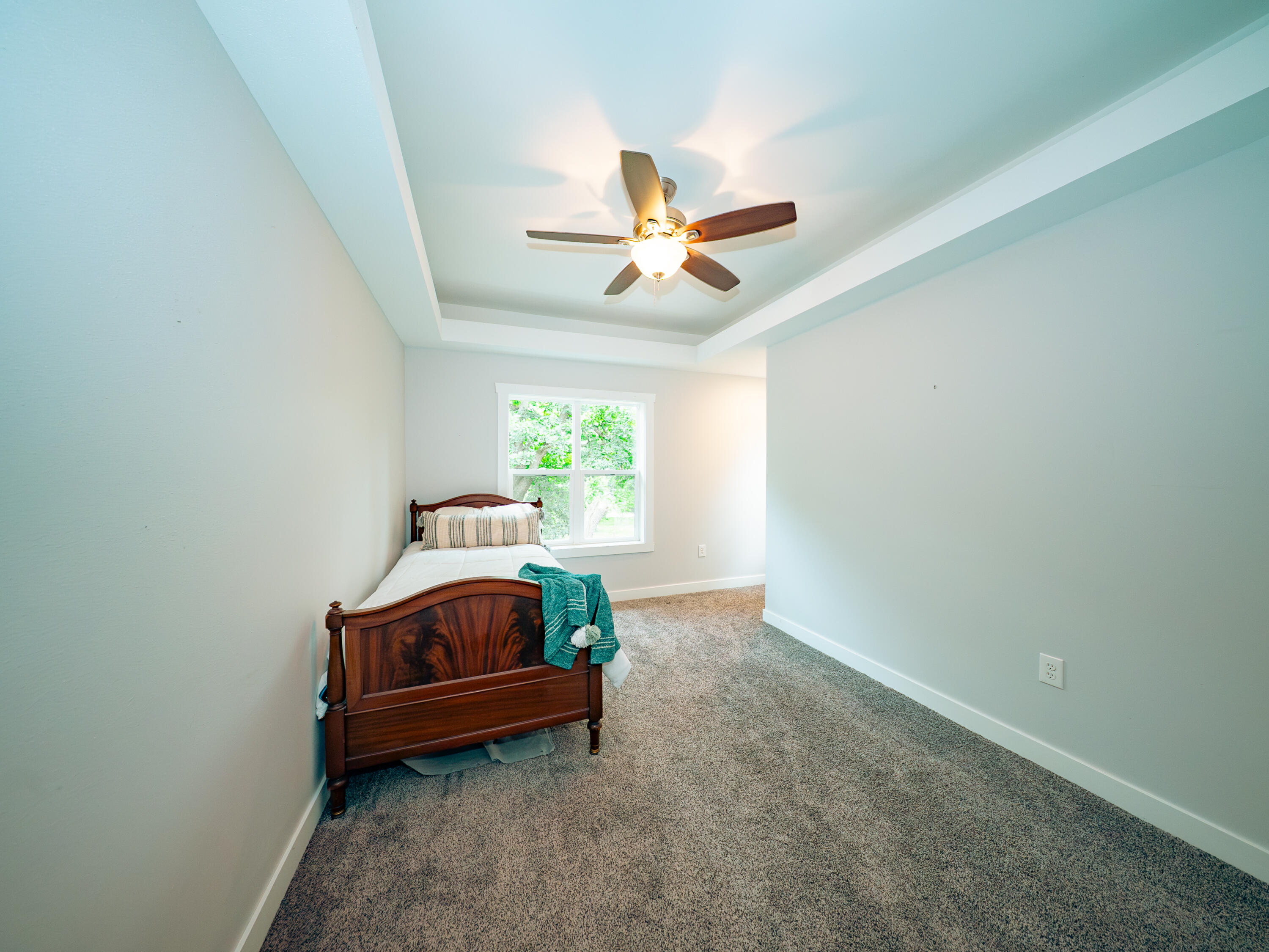 Wisconsin Lake Home for sale (MLS#: 1926825) at N21W29727  Glen Cove Rd, in Delafield, Wisconsin. (40 of 51)
