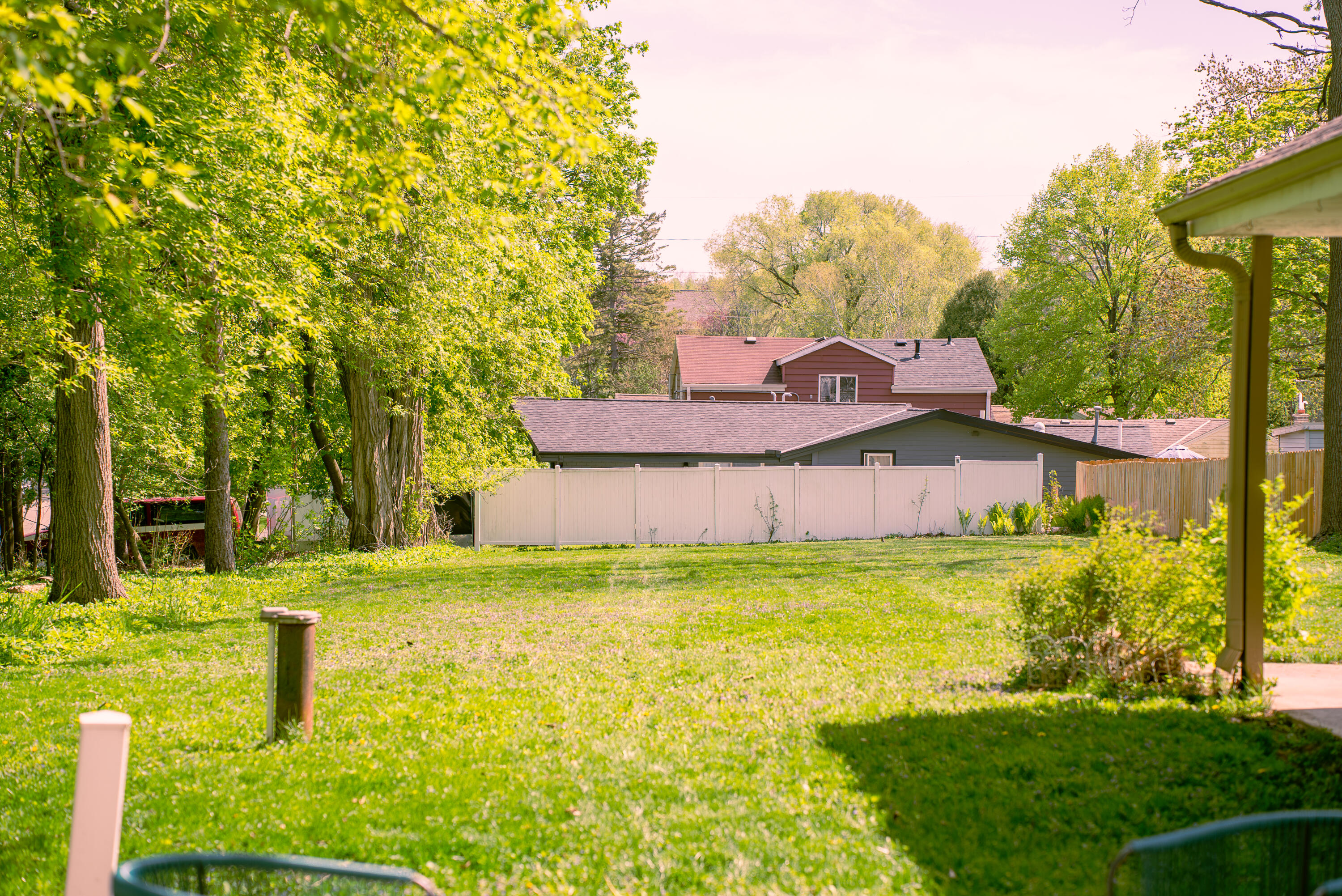 Wisconsin Lake Home for sale (MLS#: 1926825) at N21W29727  Glen Cove Rd, in Delafield, Wisconsin. (10 of 51)