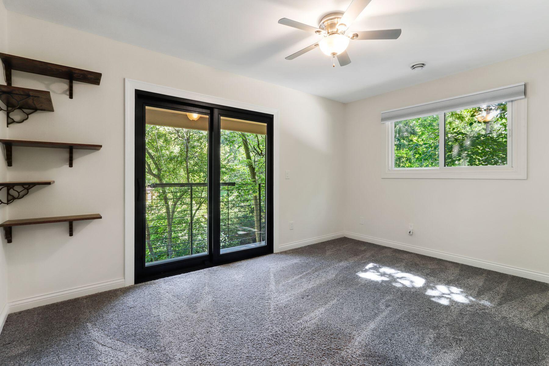 Wisconsin Lake Home for sale (MLS#: 1926827) at 350 S Lower Gardens Rd, in Fontana, Wisconsin. (13 of 38)
