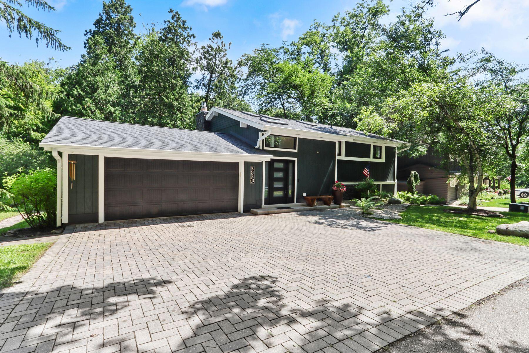 Wisconsin Lake Home for sale (MLS#: 1926827) at 350 S Lower Gardens Rd, in Fontana, Wisconsin. (34 of 38)