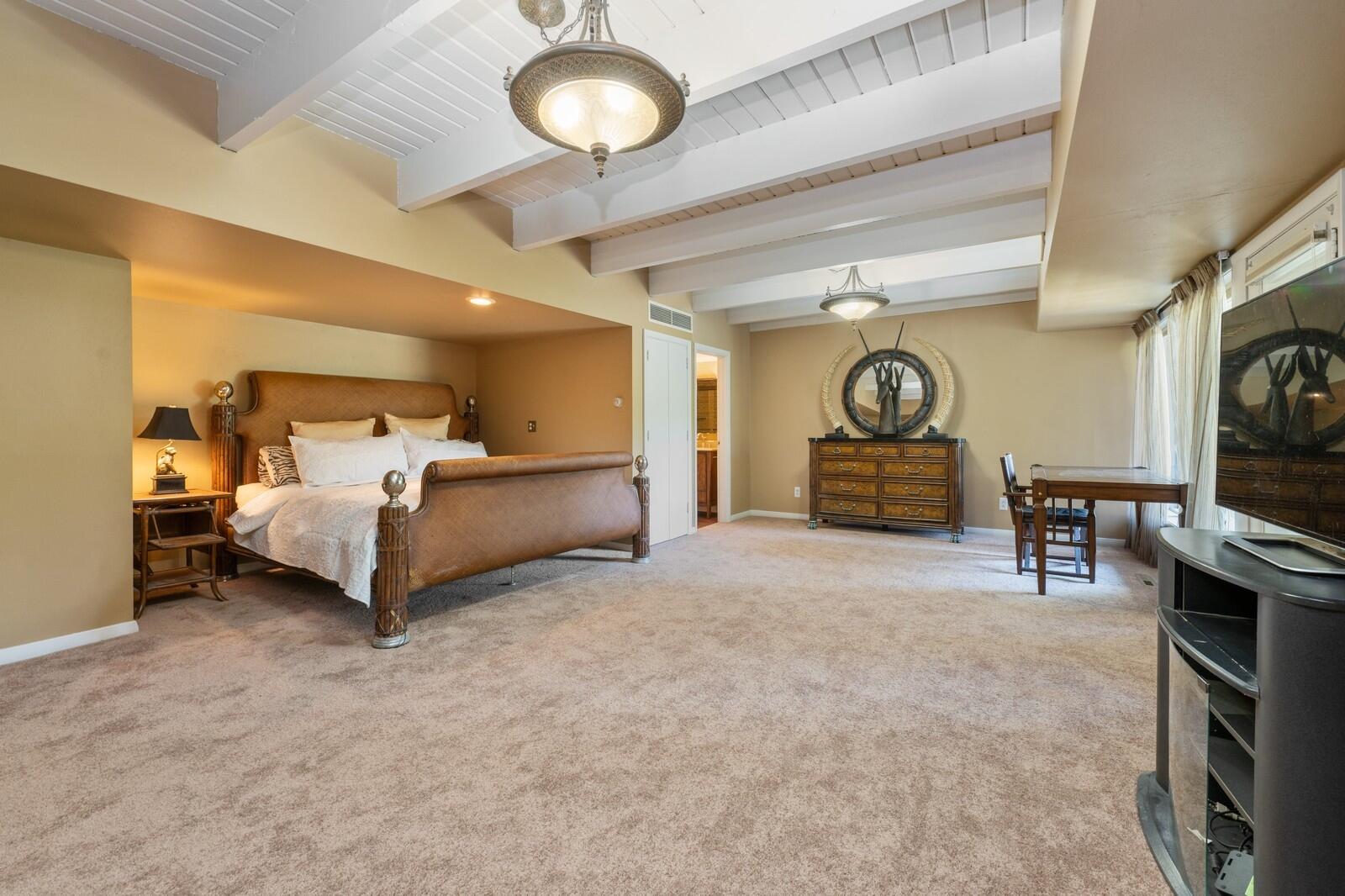 Wisconsin Lake Home for sale (MLS#: 1926849) at W1800  County Road B -, in Bloomfield, Wisconsin. (47 of 77)