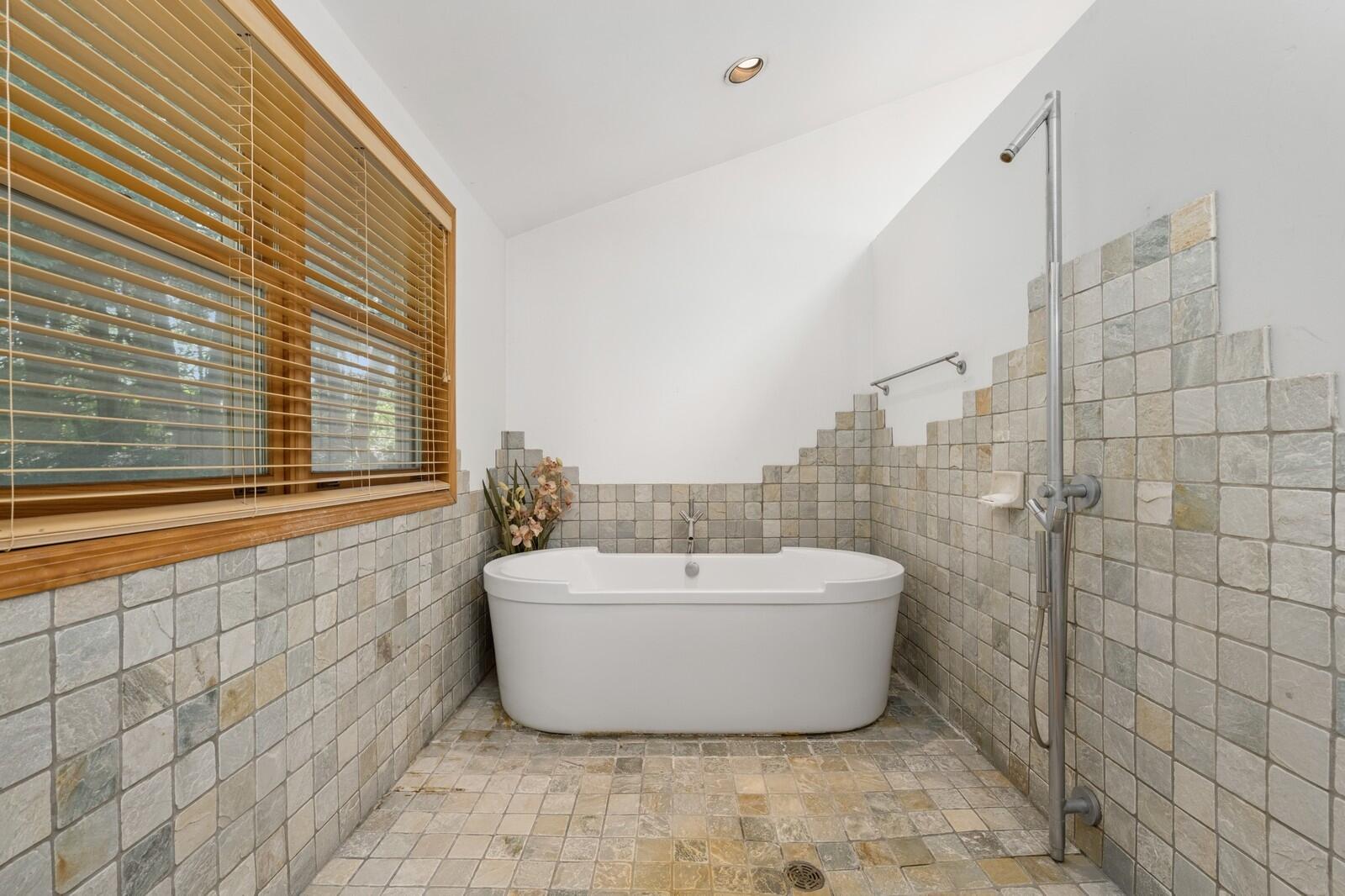 Wisconsin Lake Home for sale (MLS#: 1926849) at W1800  County Road B -, in Bloomfield, Wisconsin. (68 of 77)