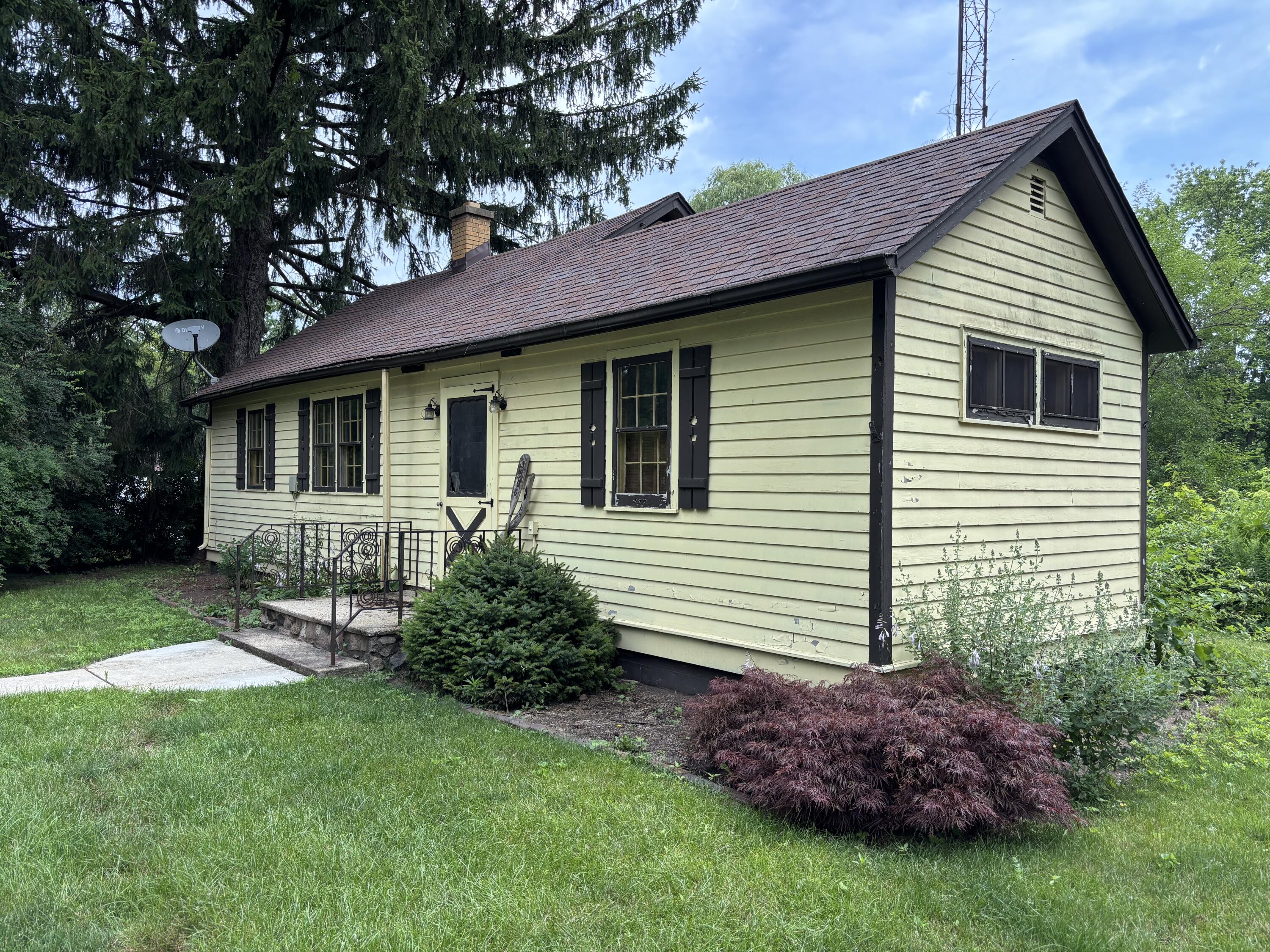 Wisconsin Lake Home for sale (MLS#: 1926865) at 3900  Valley Rd, in Caledonia, Wisconsin. (2 of 30)