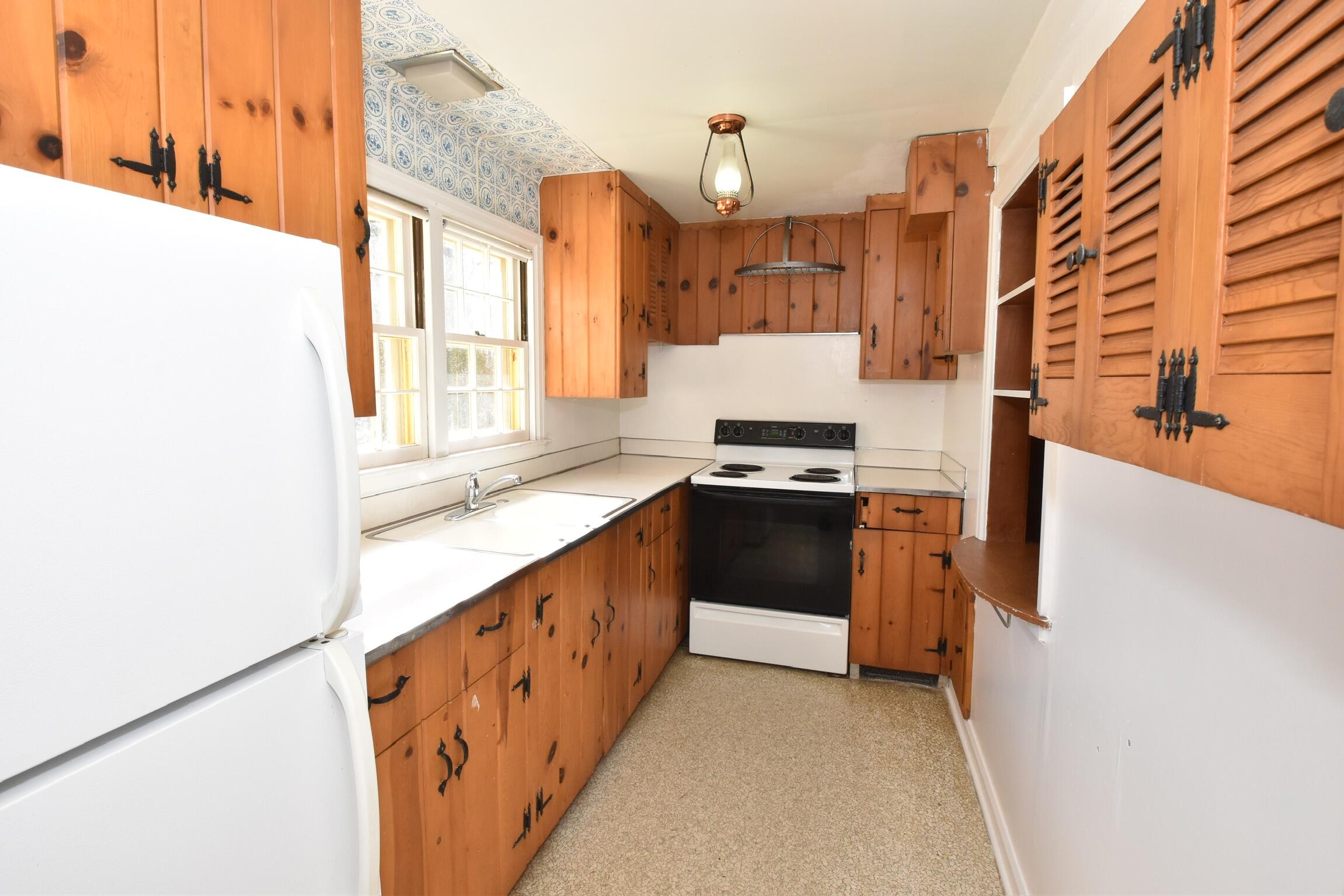 Wisconsin Lake Home for sale (MLS#: 1926865) at 3900  Valley Rd, in Caledonia, Wisconsin. (18 of 30)