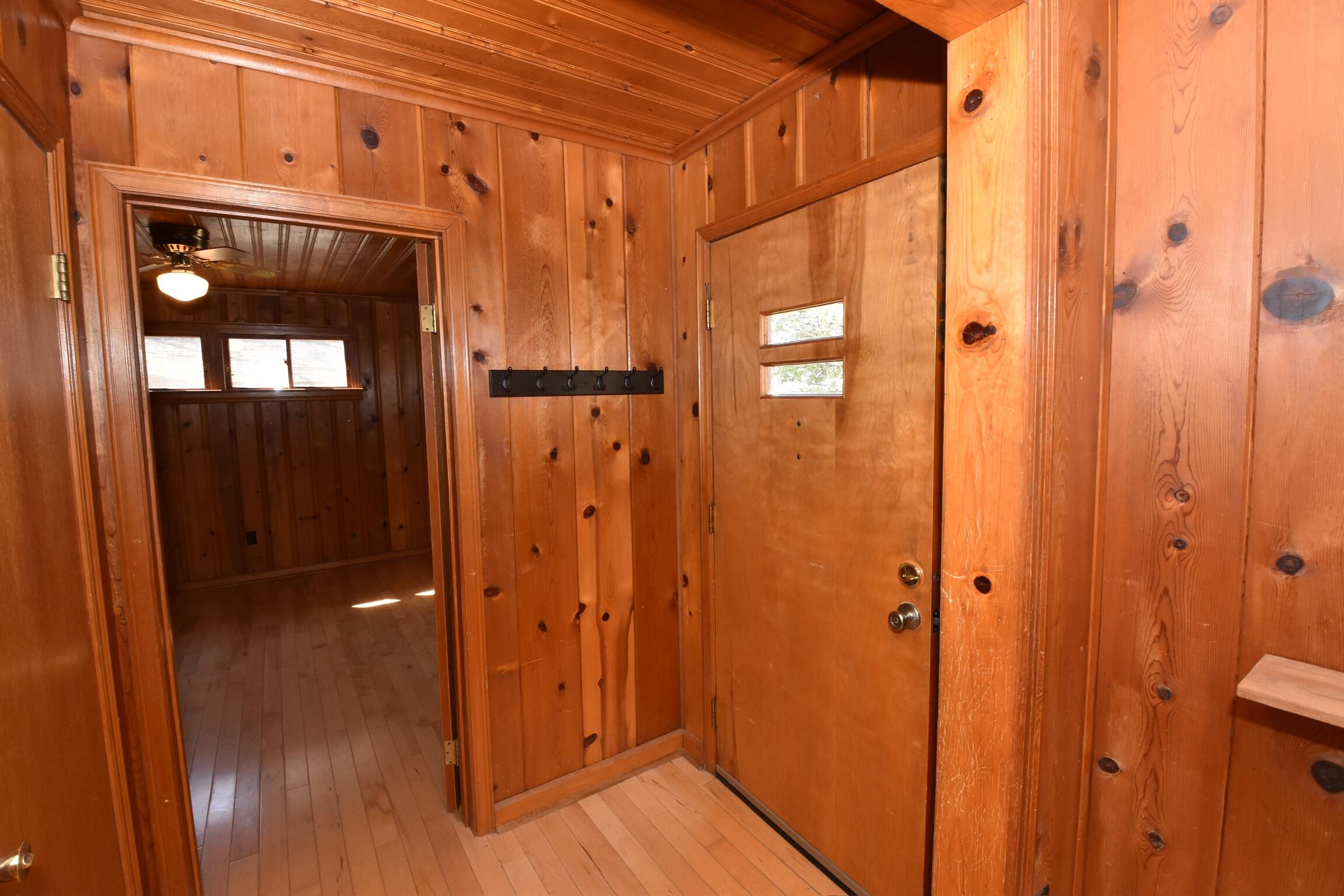 Wisconsin Lake Home for sale (MLS#: 1926865) at 3900  Valley Rd, in Caledonia, Wisconsin. (6 of 30)