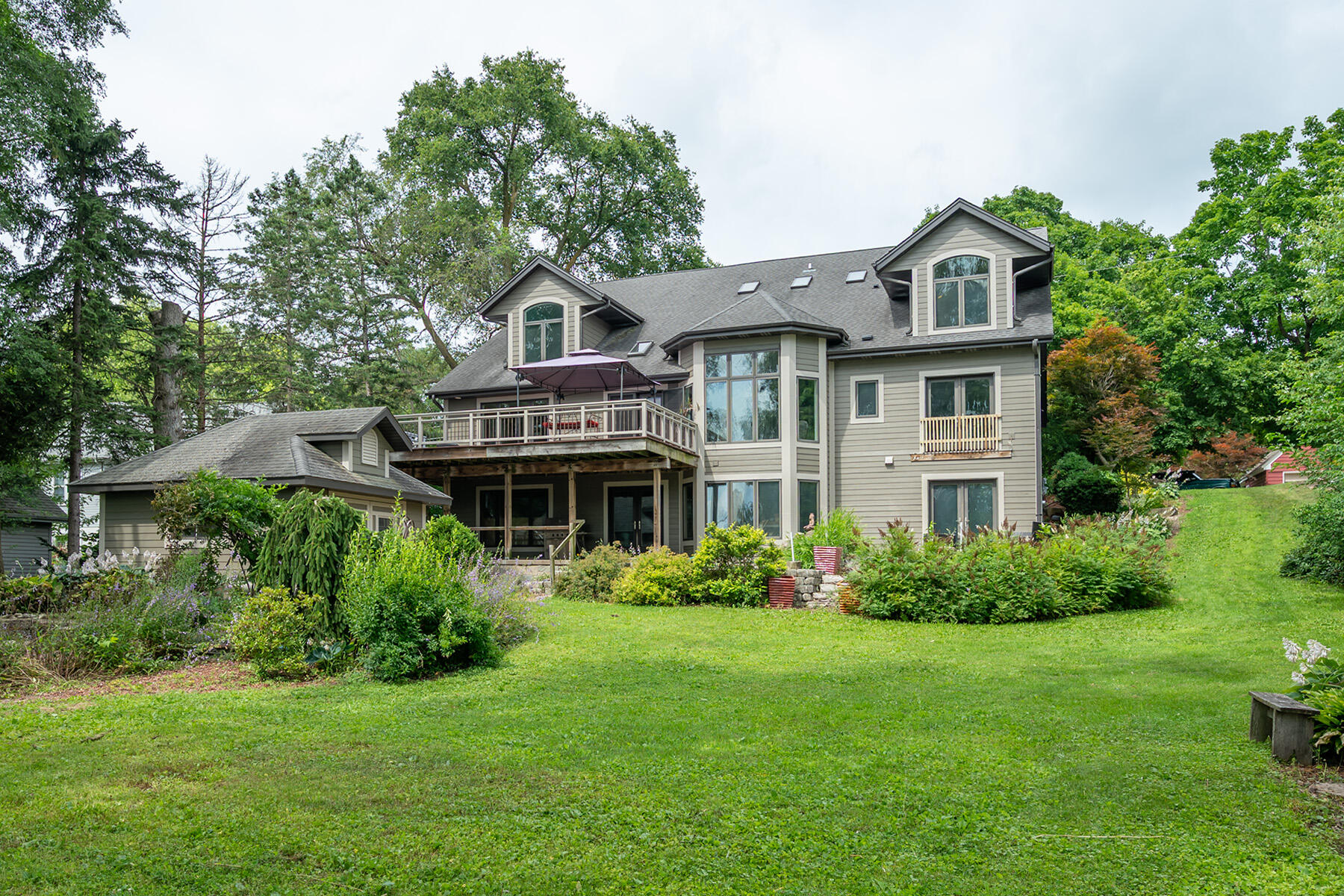 Wisconsin Lake Home for sale (MLS#: 1926885) at 109  Riverview Dr, in Waterford, Wisconsin. (38 of 63)