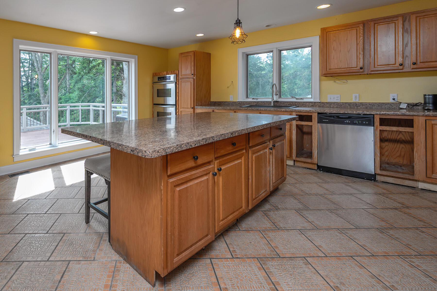 Wisconsin Lake Home for sale (MLS#: 1926885) at 109  Riverview Dr, in Waterford, Wisconsin. (6 of 63)