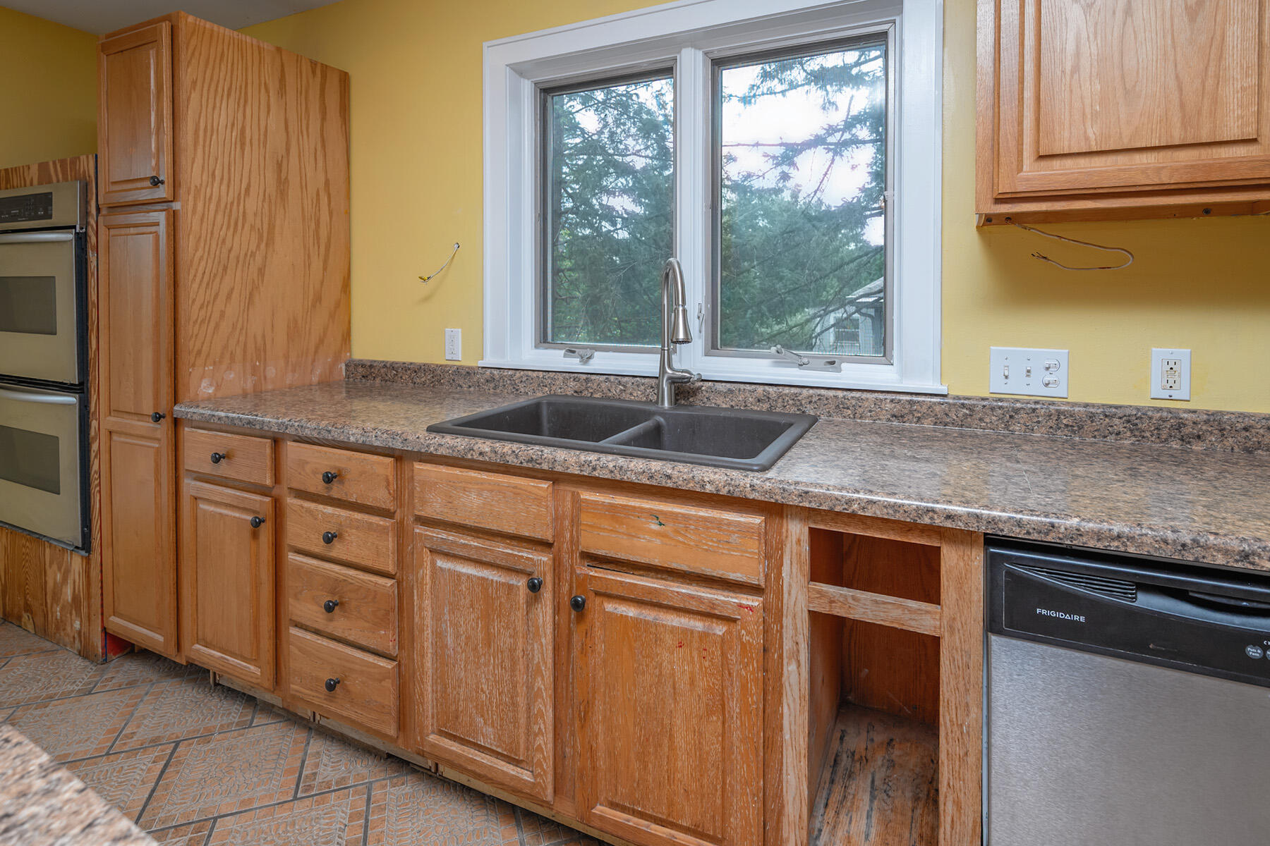 Wisconsin Lake Home for sale (MLS#: 1926885) at 109  Riverview Dr, in Waterford, Wisconsin. (8 of 63)