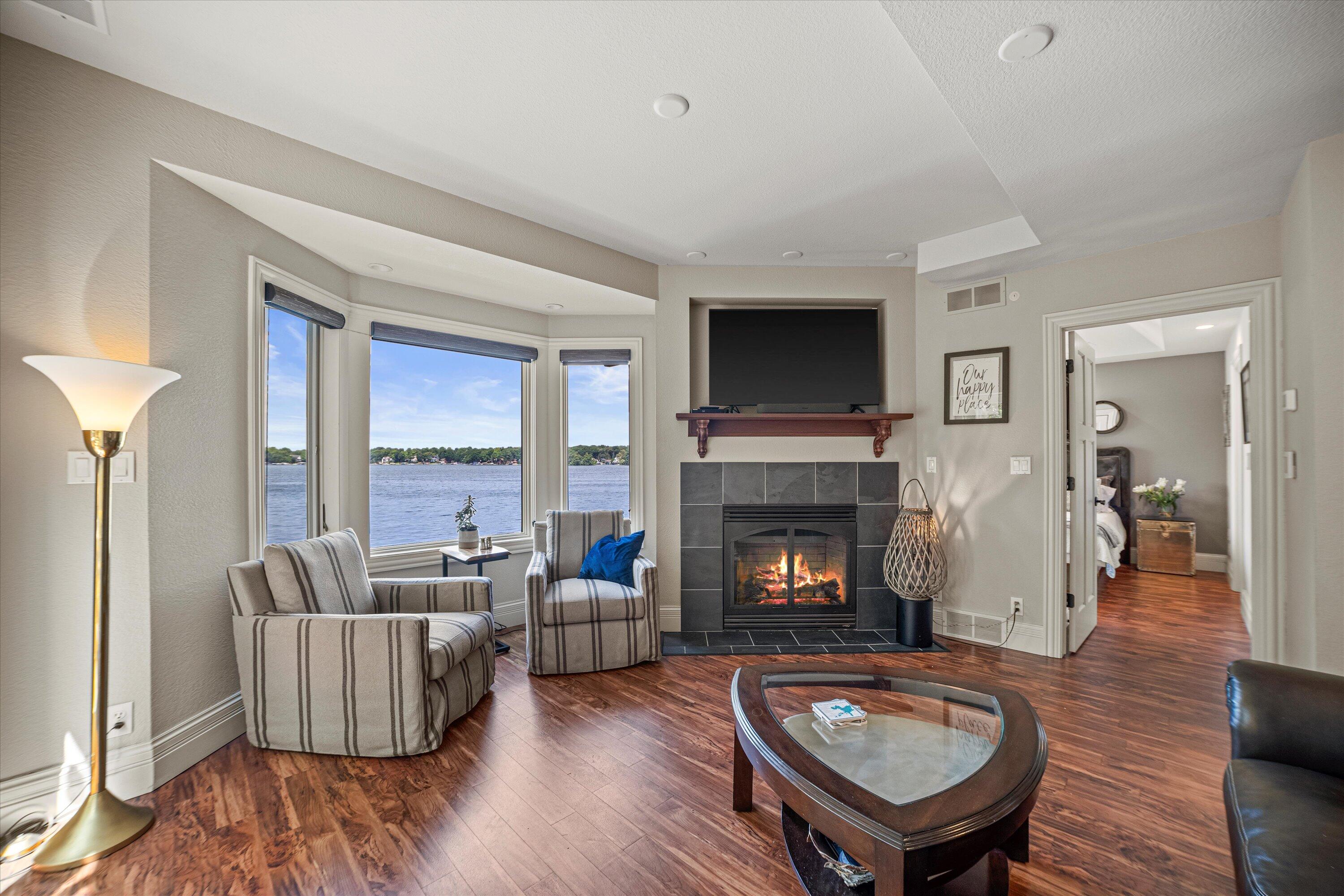 Wisconsin Lake Home for sale (MLS#: 1927095) at W332N6211  County Road C -, in Merton, Wisconsin. (16 of 58)