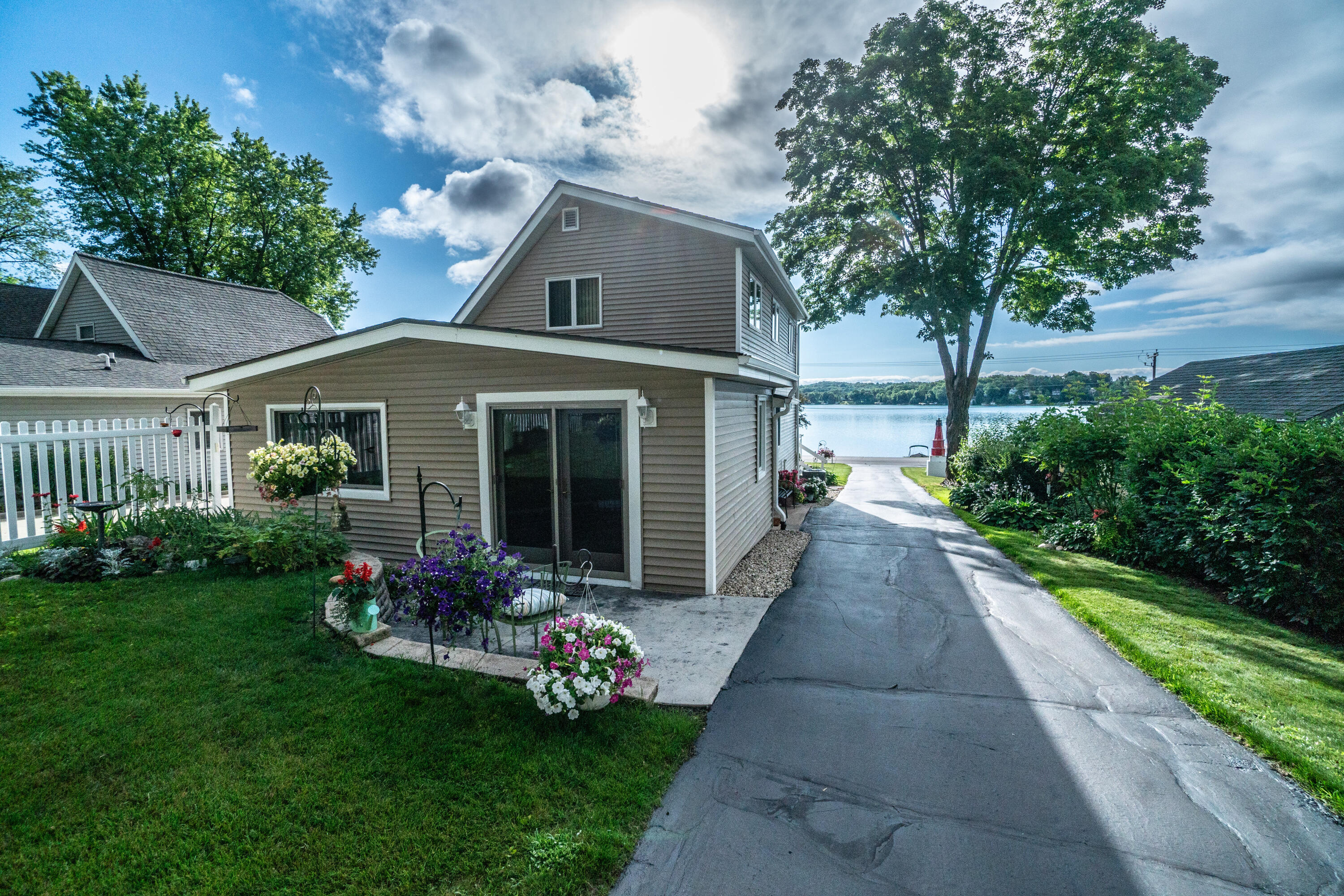 Wisconsin Lake Home for sale (MLS#: 1927206) at 4929  State Highway 144 -, in West Bend, Wisconsin. (19 of 25)