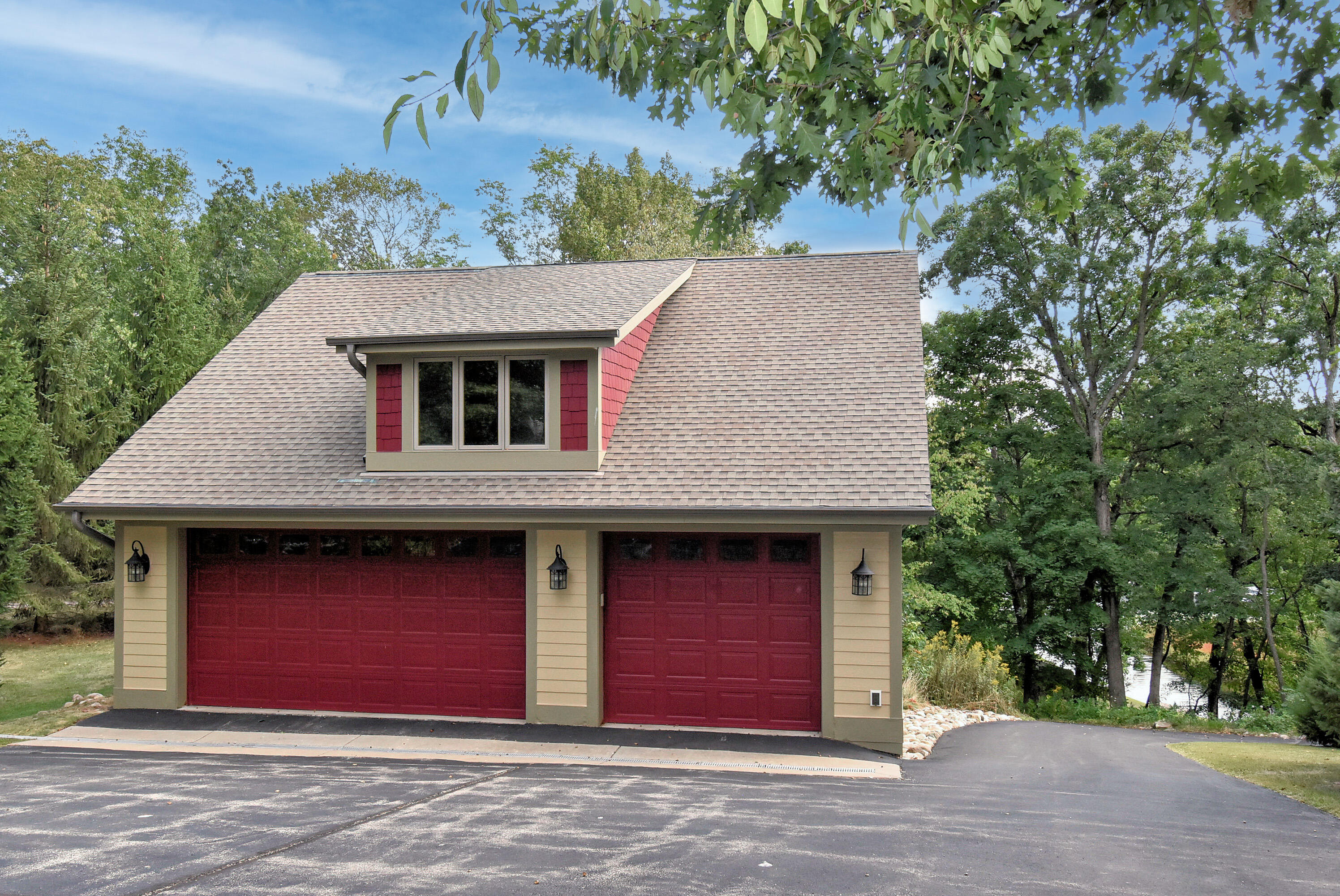 Wisconsin Lake Home for sale (MLS#: 1927377) at W1969  Itsa Little Rd, in East Troy, Wisconsin. (11 of 84)