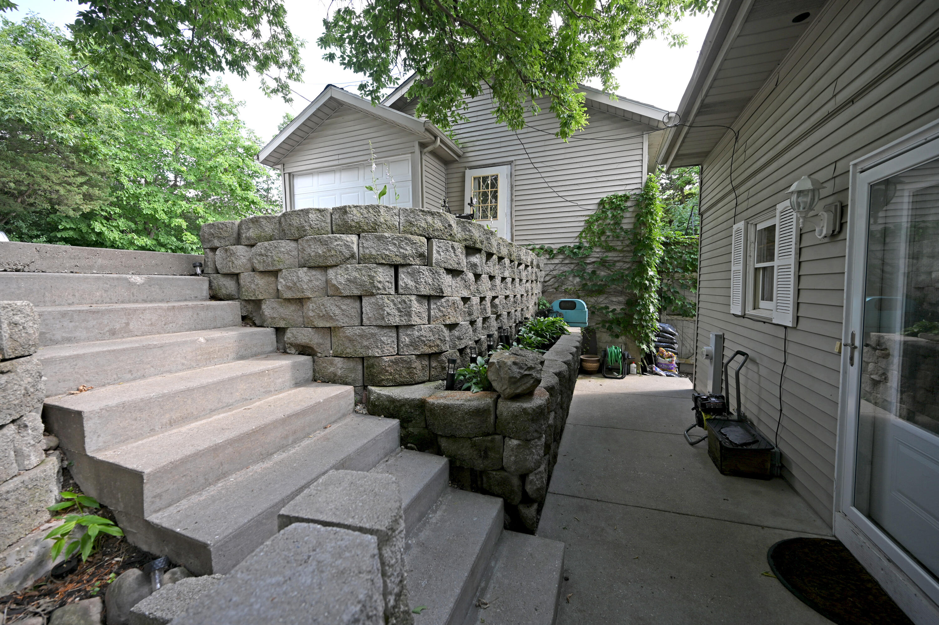 Wisconsin Lake Home for sale (MLS#: 1927412) at W332N6553  County Road C -, in Merton, Wisconsin. (21 of 24)