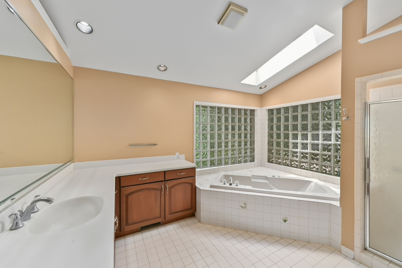 Wisconsin Lake Home for sale (MLS#: 1927676) at 4605  Riverside Rd, in Waterford, Wisconsin. (26 of 60)