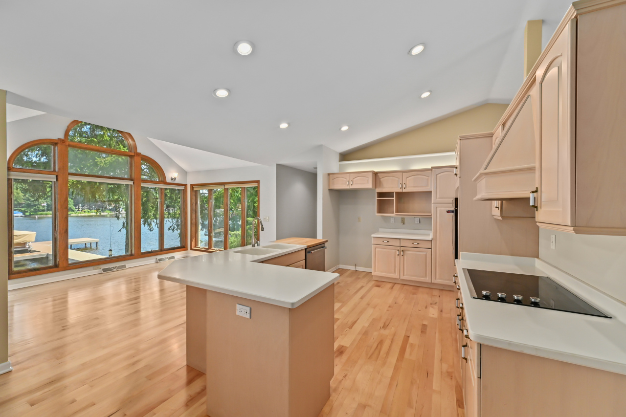 Wisconsin Lake Home for sale (MLS#: 1927676) at 4605  Riverside Rd, in Waterford, Wisconsin. (31 of 60)