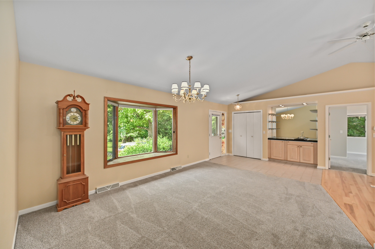 Wisconsin Lake Home for sale (MLS#: 1927676) at 4605  Riverside Rd, in Waterford, Wisconsin. (36 of 60)