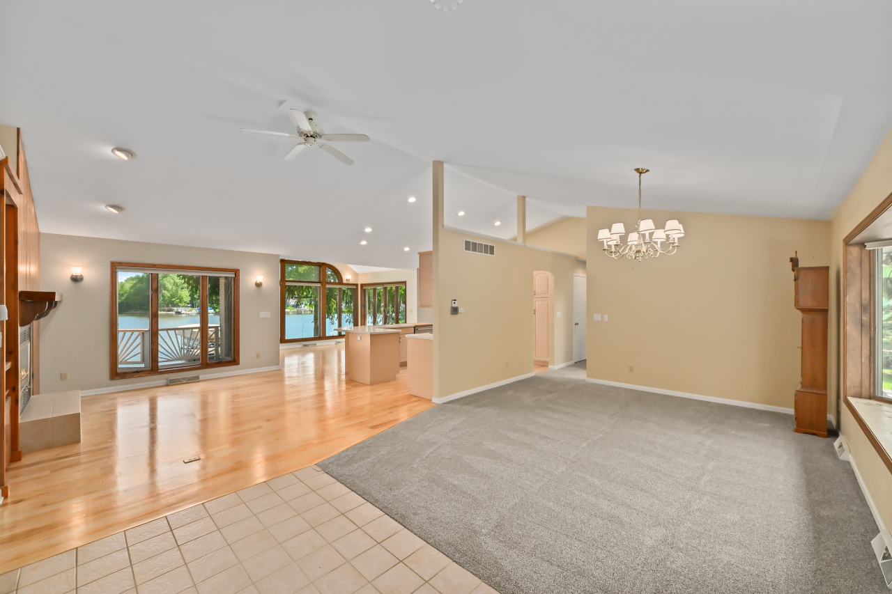 Wisconsin Lake Home for sale (MLS#: 1927676) at 4605  Riverside Rd, in Waterford, Wisconsin. (38 of 60)