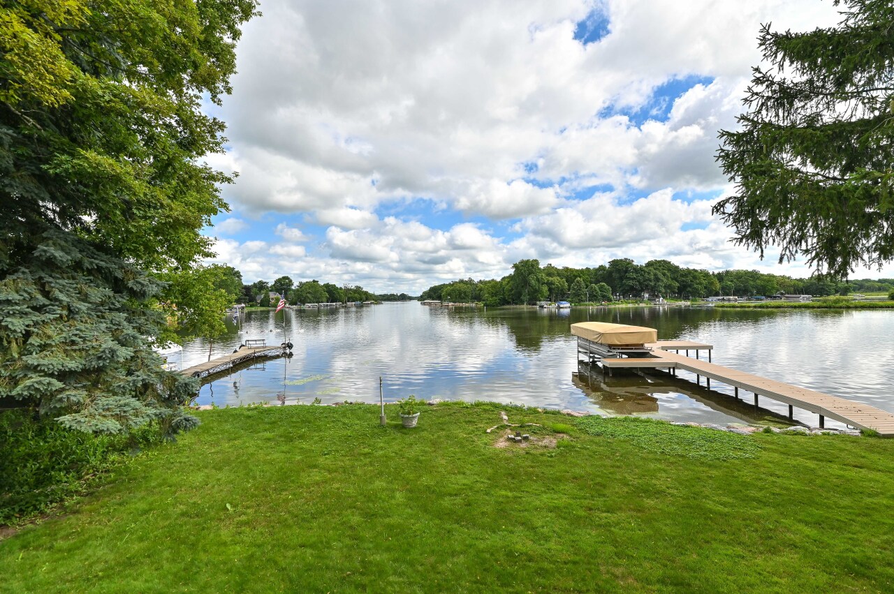 Wisconsin Lake Home for sale (MLS#: 1927676) at 4605  Riverside Rd, in Waterford, Wisconsin. (40 of 60)