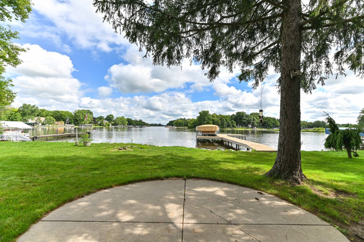 Wisconsin Lake Home for sale (MLS#: 1927676) at 4605  Riverside Rd, in Waterford, Wisconsin. (48 of 60)