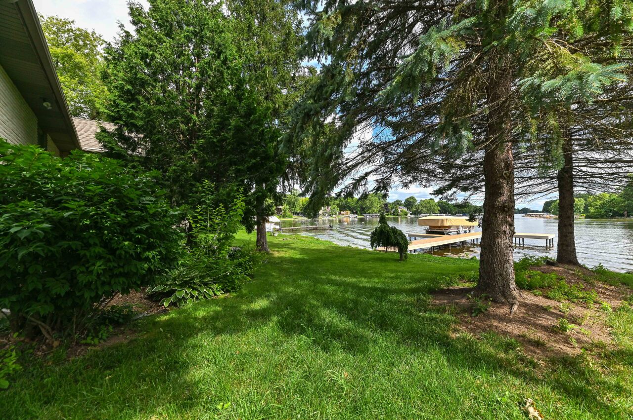 Wisconsin Lake Home for sale (MLS#: 1927676) at 4605  Riverside Rd, in Waterford, Wisconsin. (53 of 60)