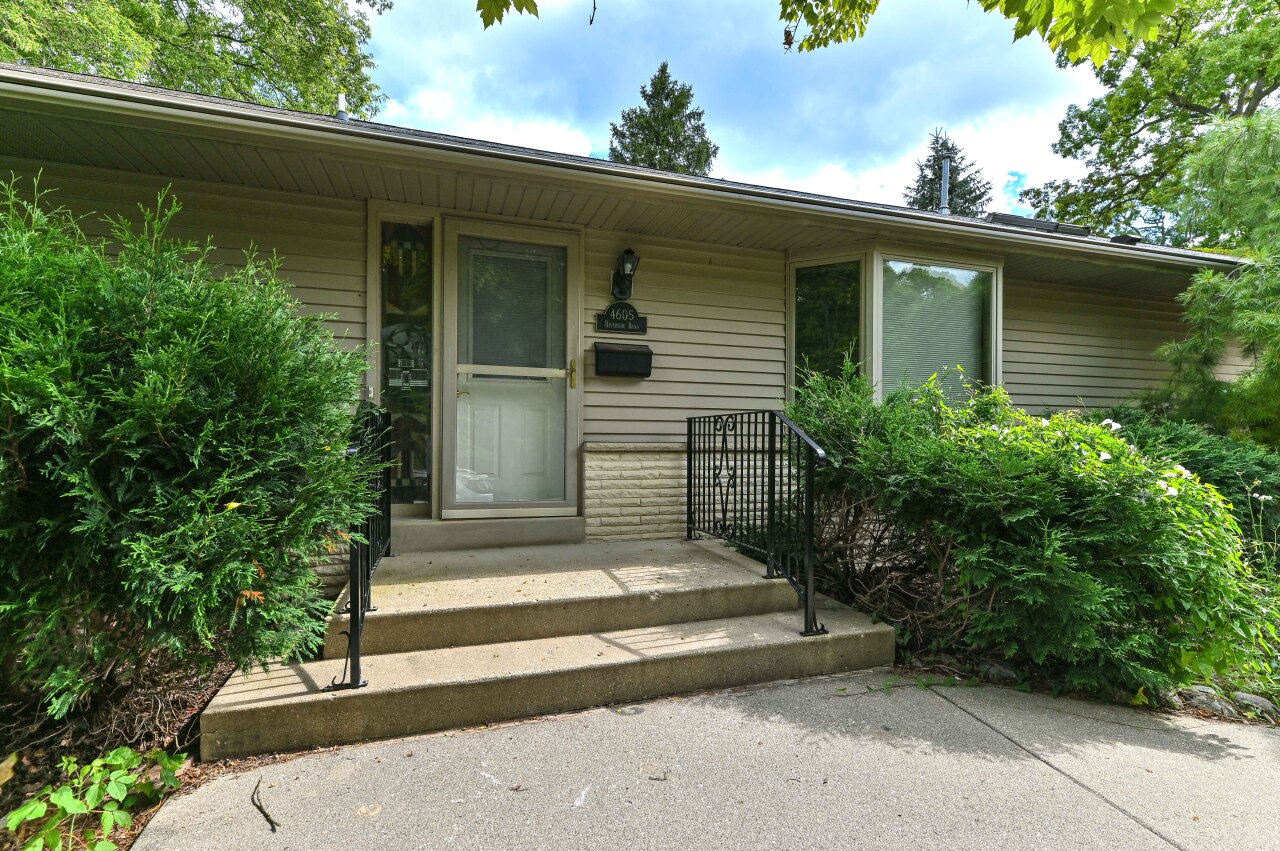 Wisconsin Lake Home for sale (MLS#: 1927676) at 4605  Riverside Rd, in Waterford, Wisconsin. (55 of 60)