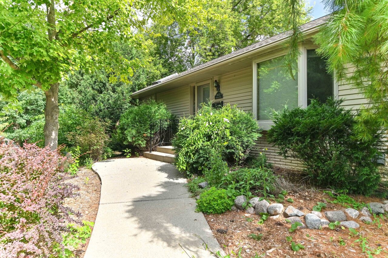 Wisconsin Lake Home for sale (MLS#: 1927676) at 4605  Riverside Rd, in Waterford, Wisconsin. (56 of 60)