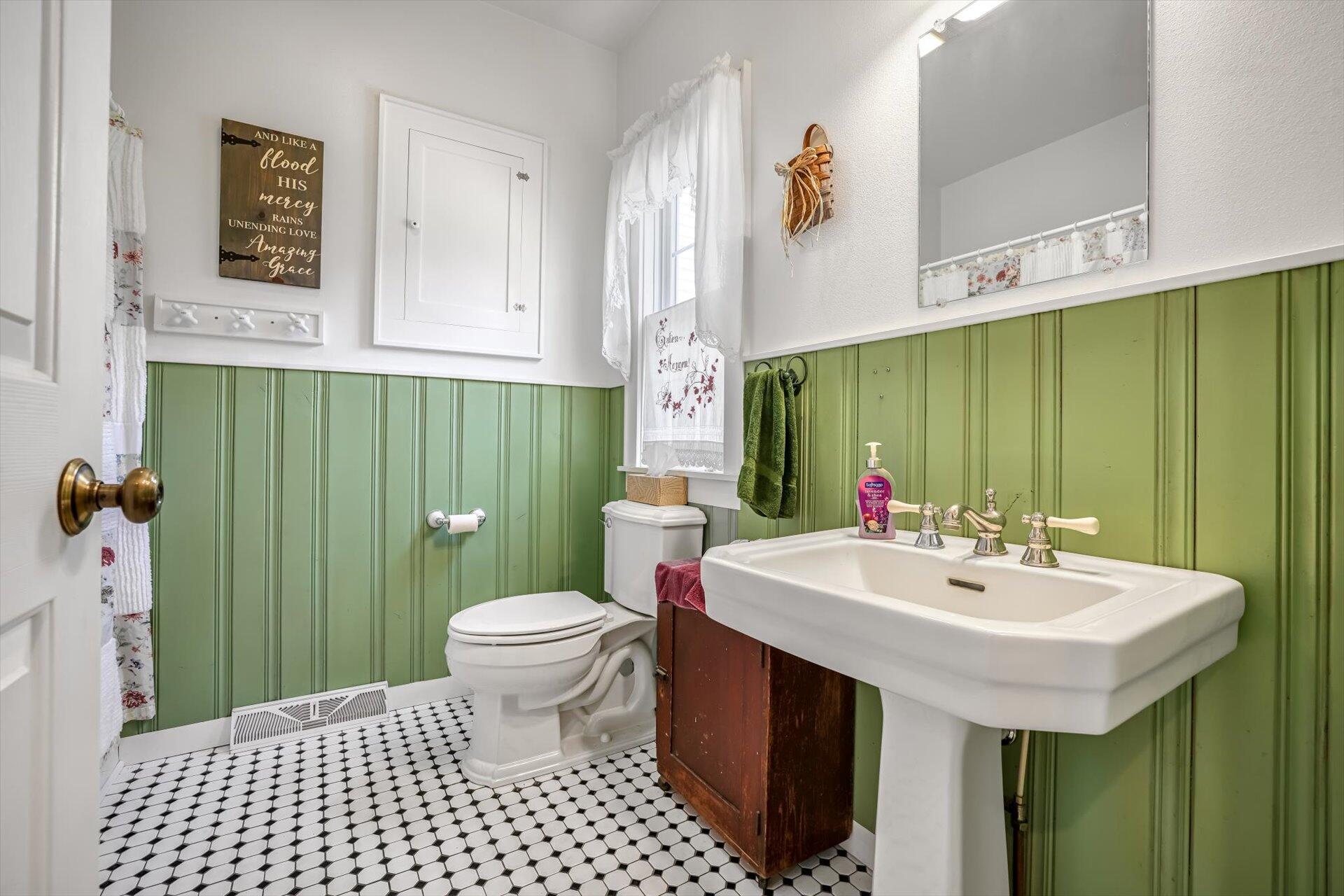 Wisconsin Lake Home for sale (MLS#: 1927714) at 28700 E River Bay Dr, in Waterford, Wisconsin. (15 of 57)