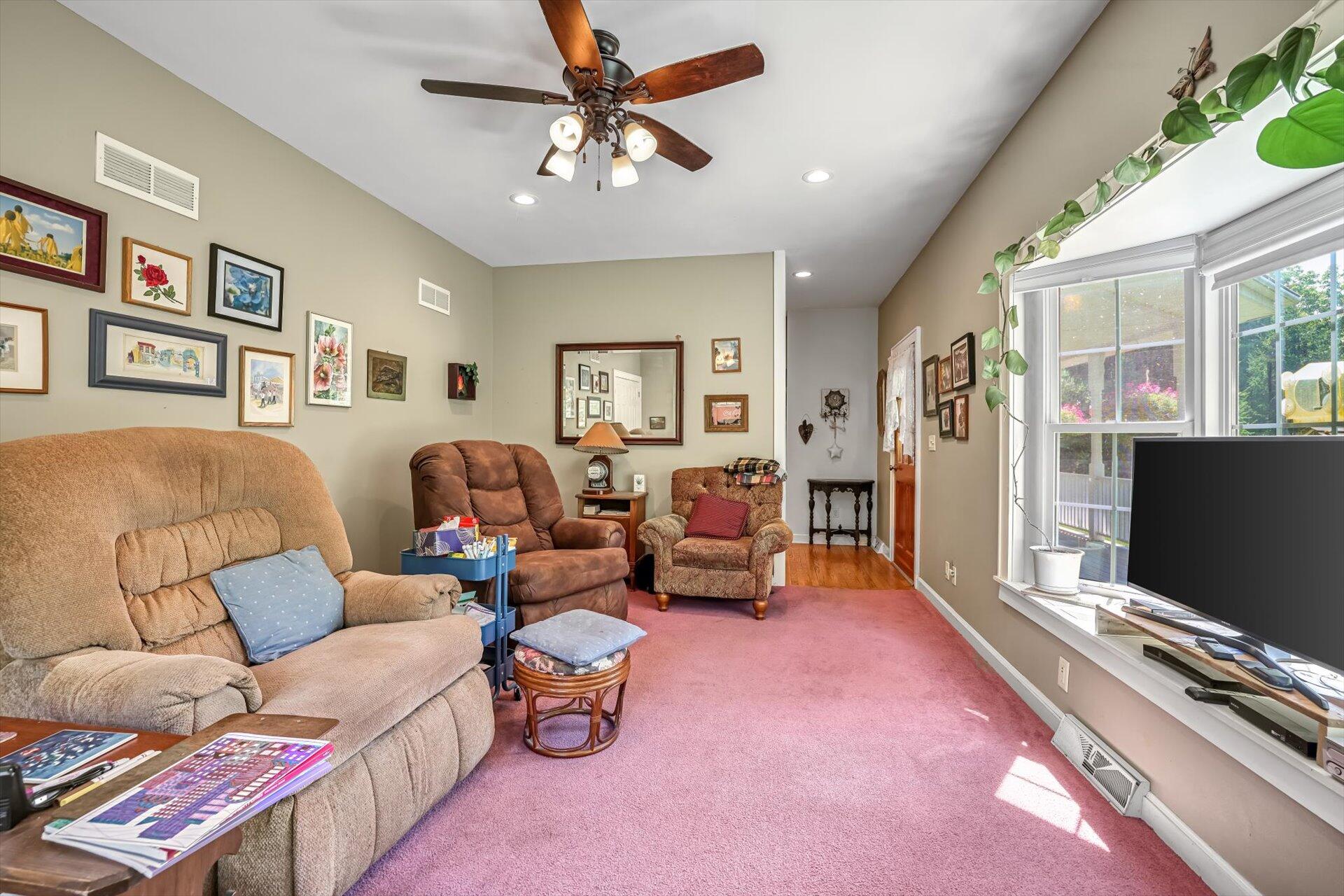 Wisconsin Lake Home for sale (MLS#: 1927714) at 28700 E River Bay Dr, in Waterford, Wisconsin. (20 of 57)