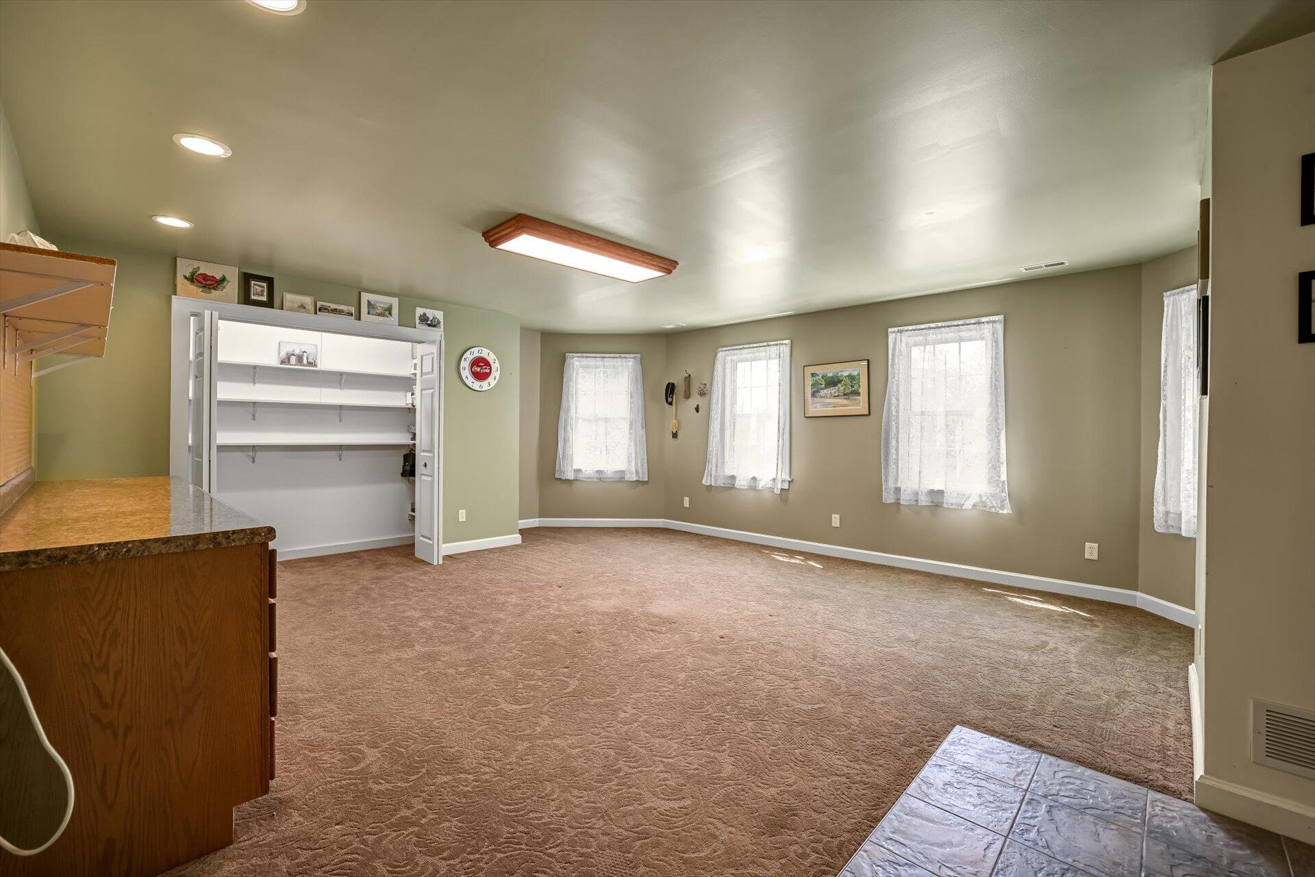 Wisconsin Lake Home for sale (MLS#: 1927714) at 28700 E River Bay Dr, in Waterford, Wisconsin. (25 of 57)