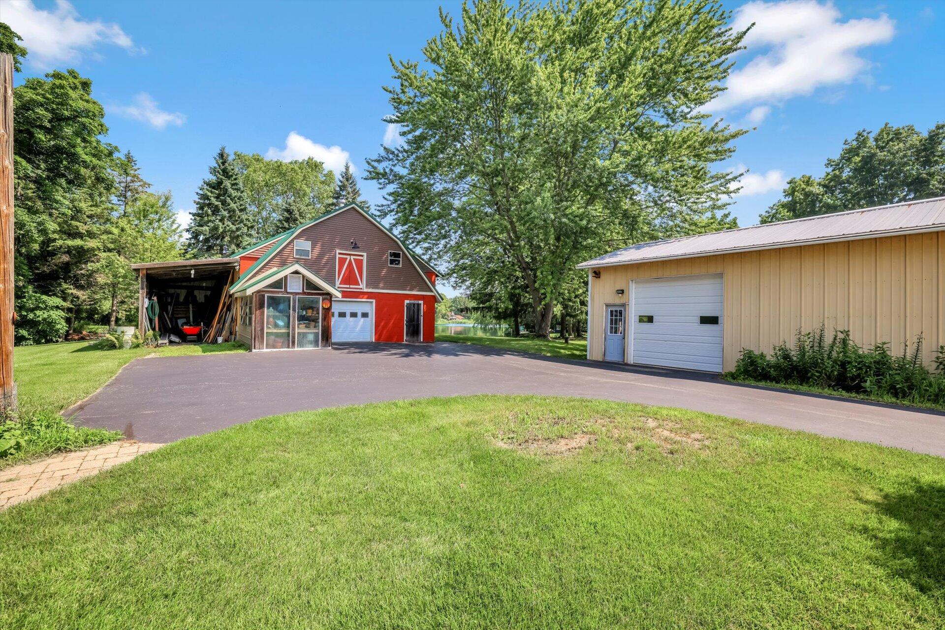 Wisconsin Lake Home for sale (MLS#: 1927714) at 28700 E River Bay Dr, in Waterford, Wisconsin. (6 of 57)