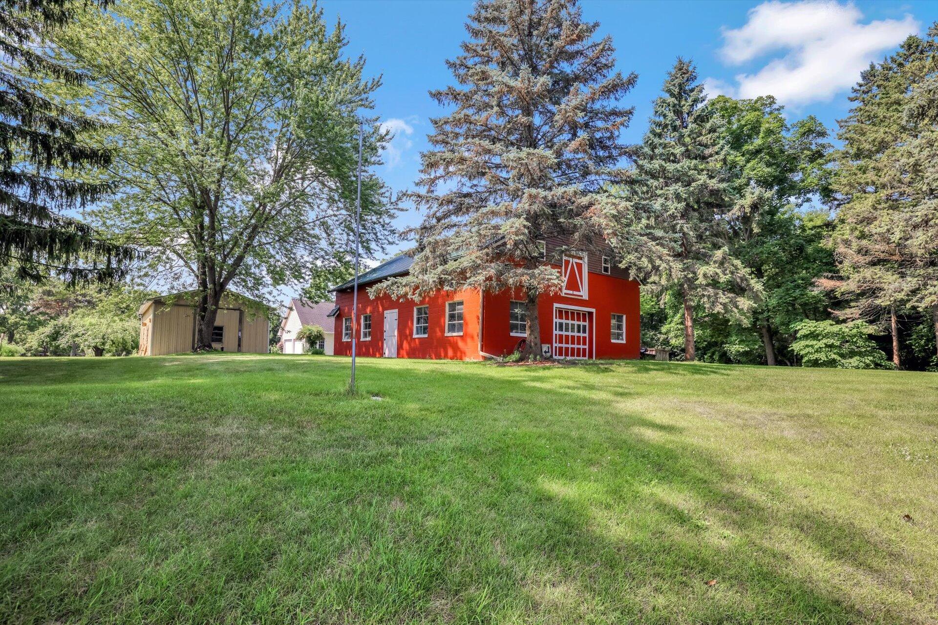 Wisconsin Lake Home for sale (MLS#: 1927714) at 28700 E River Bay Dr, in Waterford, Wisconsin. (7 of 57)