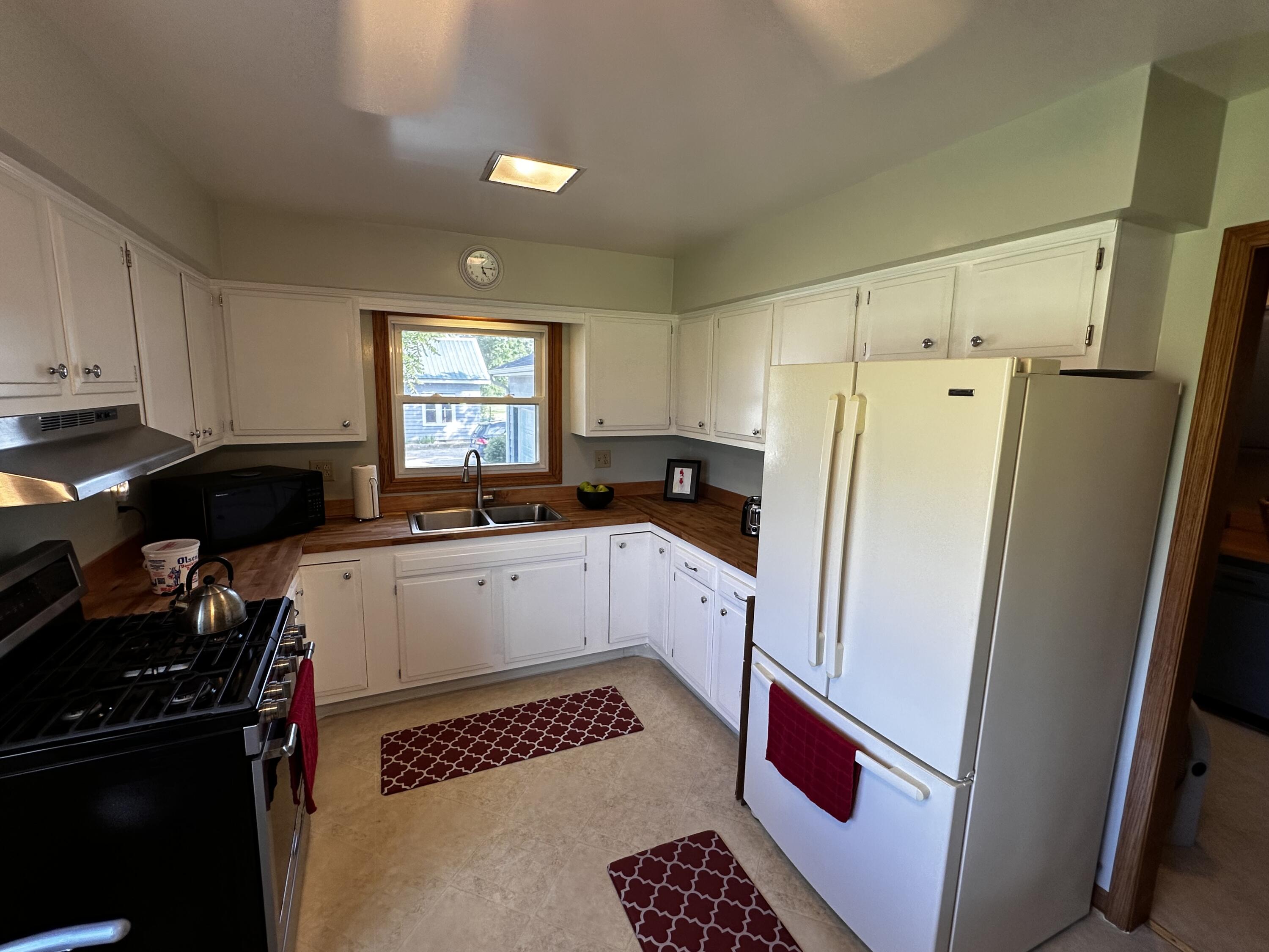 Wisconsin Lake Home for sale (MLS#: 1927790) at 5912 E Creek Rd, in LaPrairie, Wisconsin. (15 of 59)
