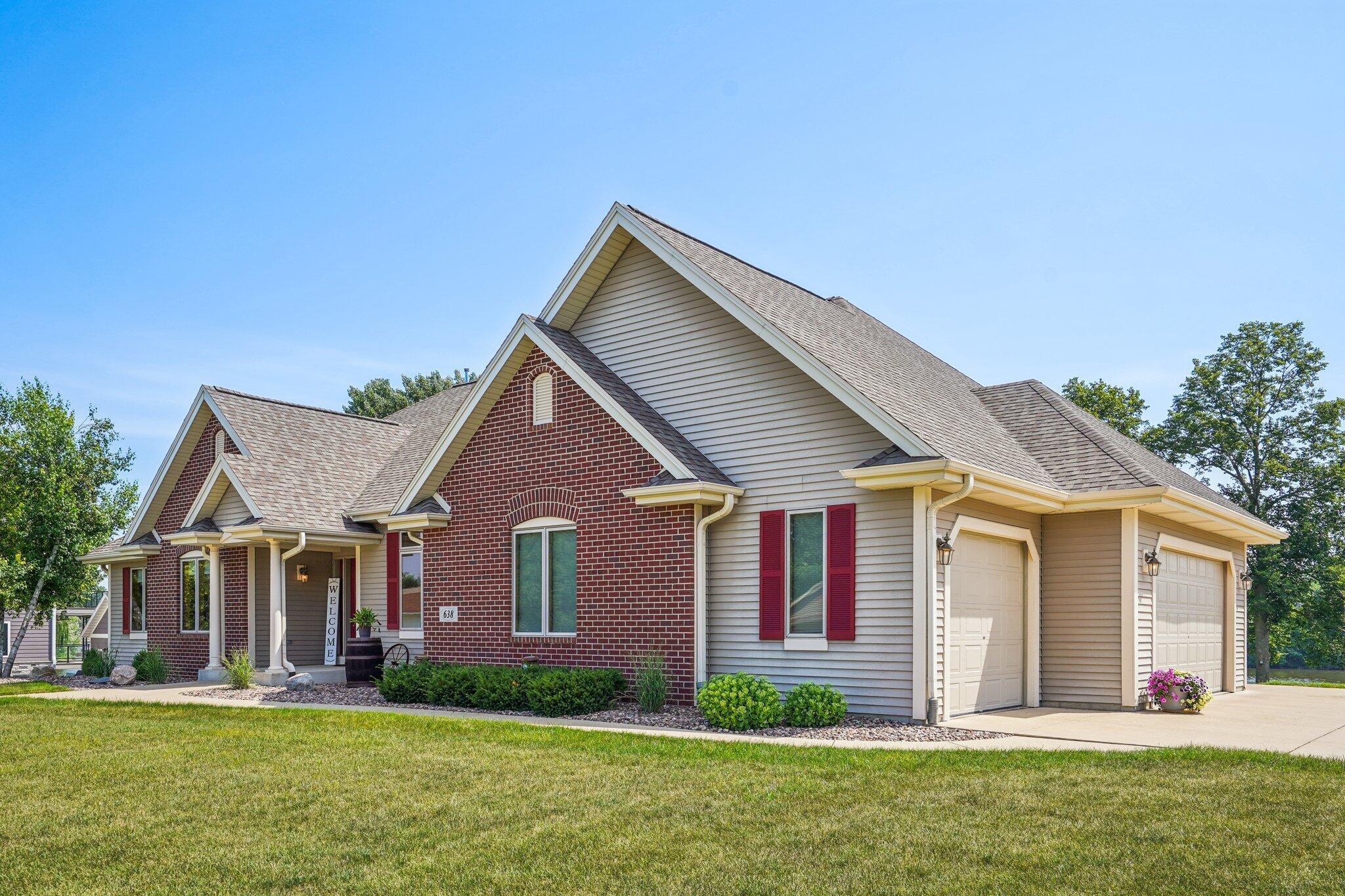 Wisconsin Lake Home for sale (MLS#: 1927978) at 638  Windsor Ter, in Jefferson, Wisconsin. (12 of 78)