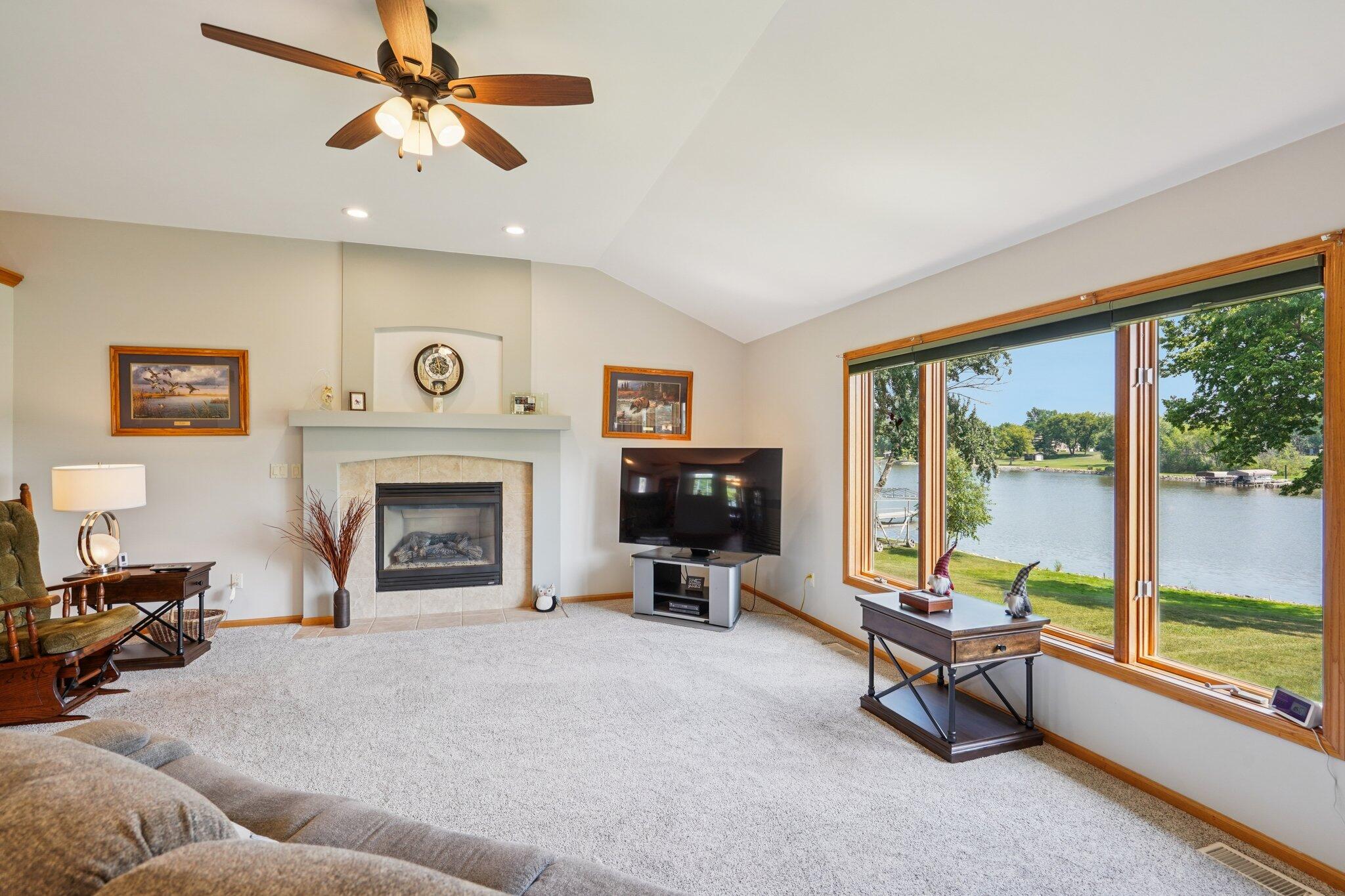 Wisconsin Lake Home for sale (MLS#: 1927978) at 638  Windsor Ter, in Jefferson, Wisconsin. (23 of 78)
