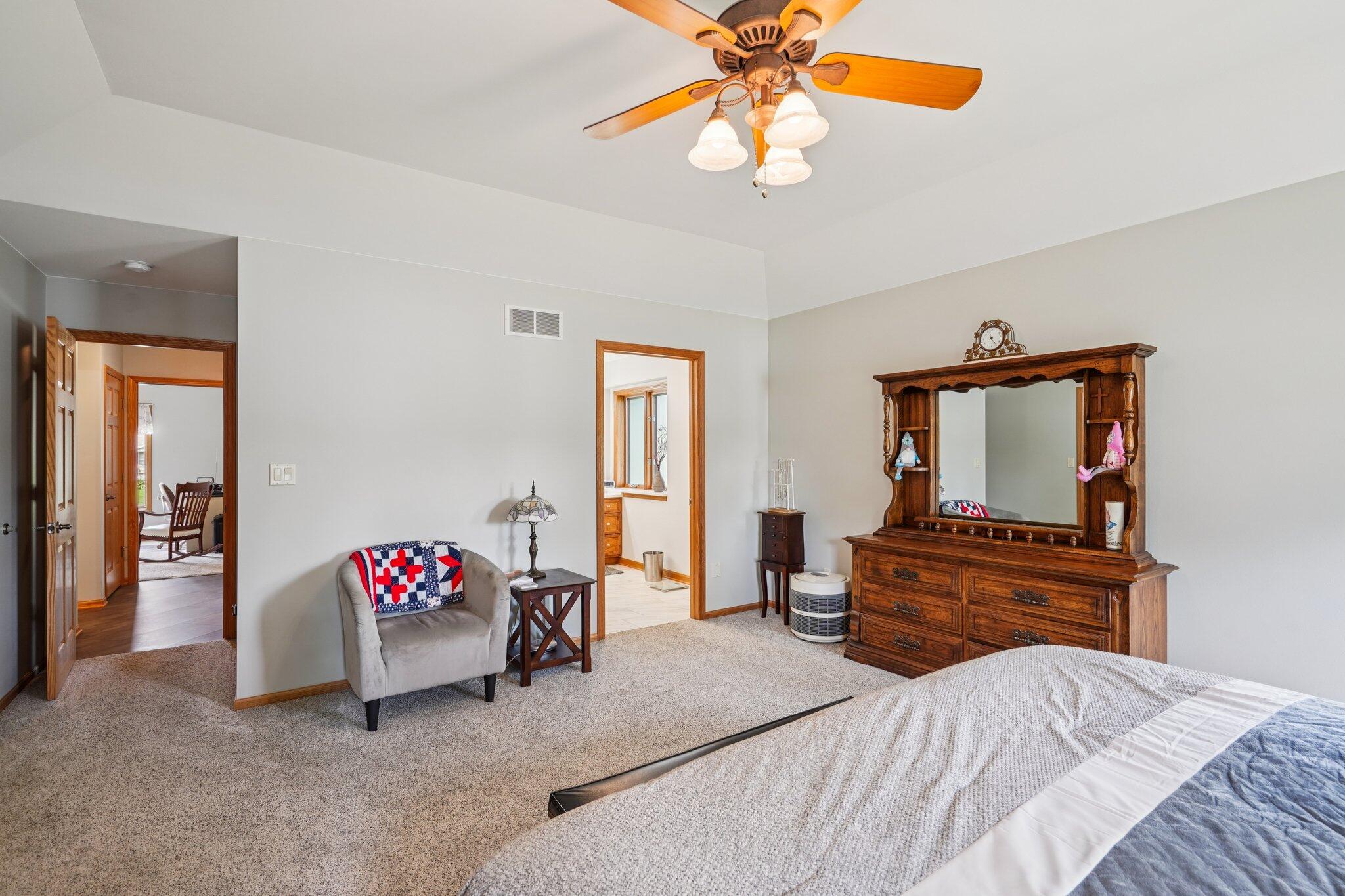 Wisconsin Lake Home for sale (MLS#: 1927978) at 638  Windsor Ter, in Jefferson, Wisconsin. (36 of 78)